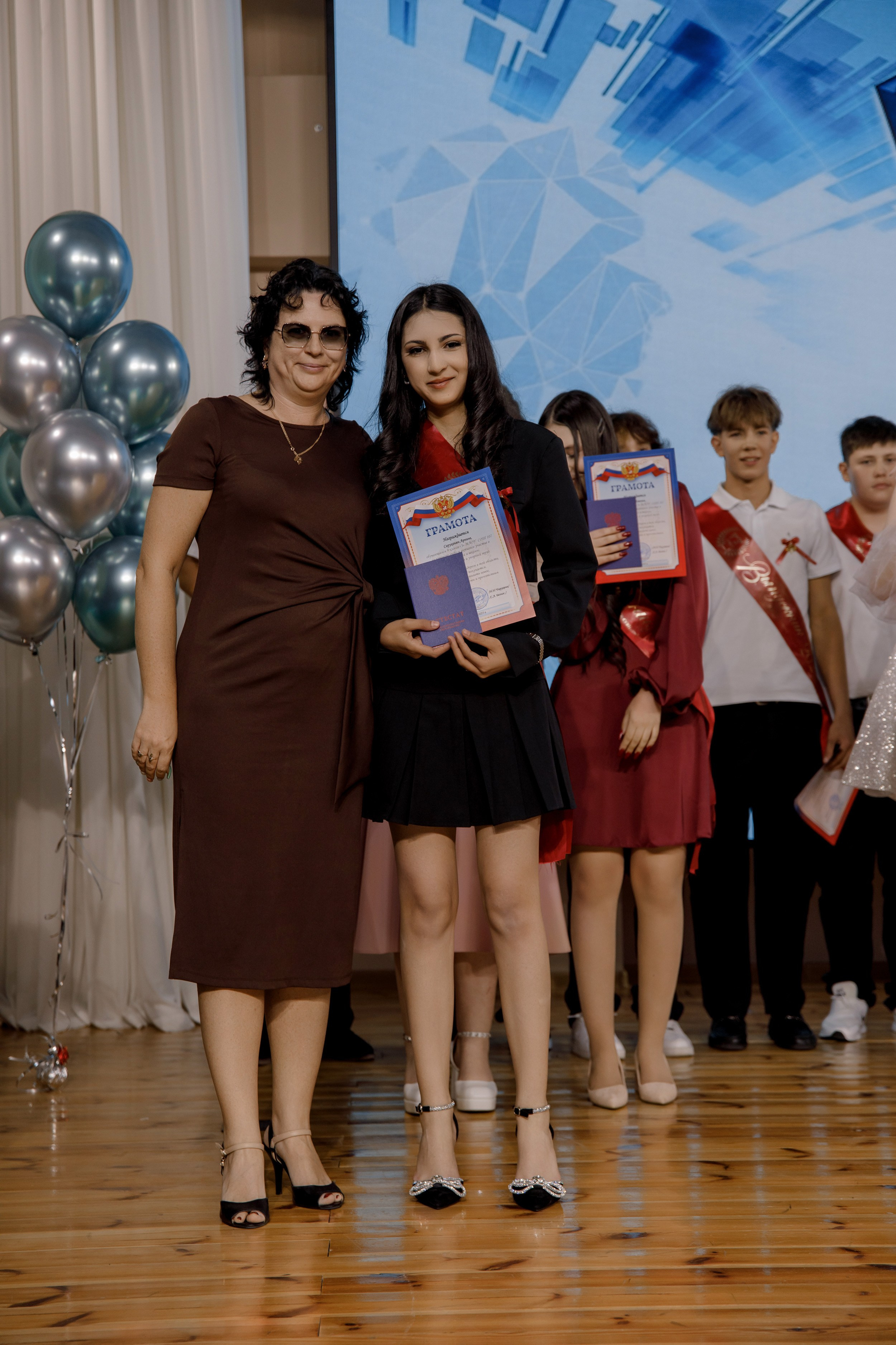 Выпускной школа 107 г Краснодар. Выпускные альбомы в Краснодарском крае