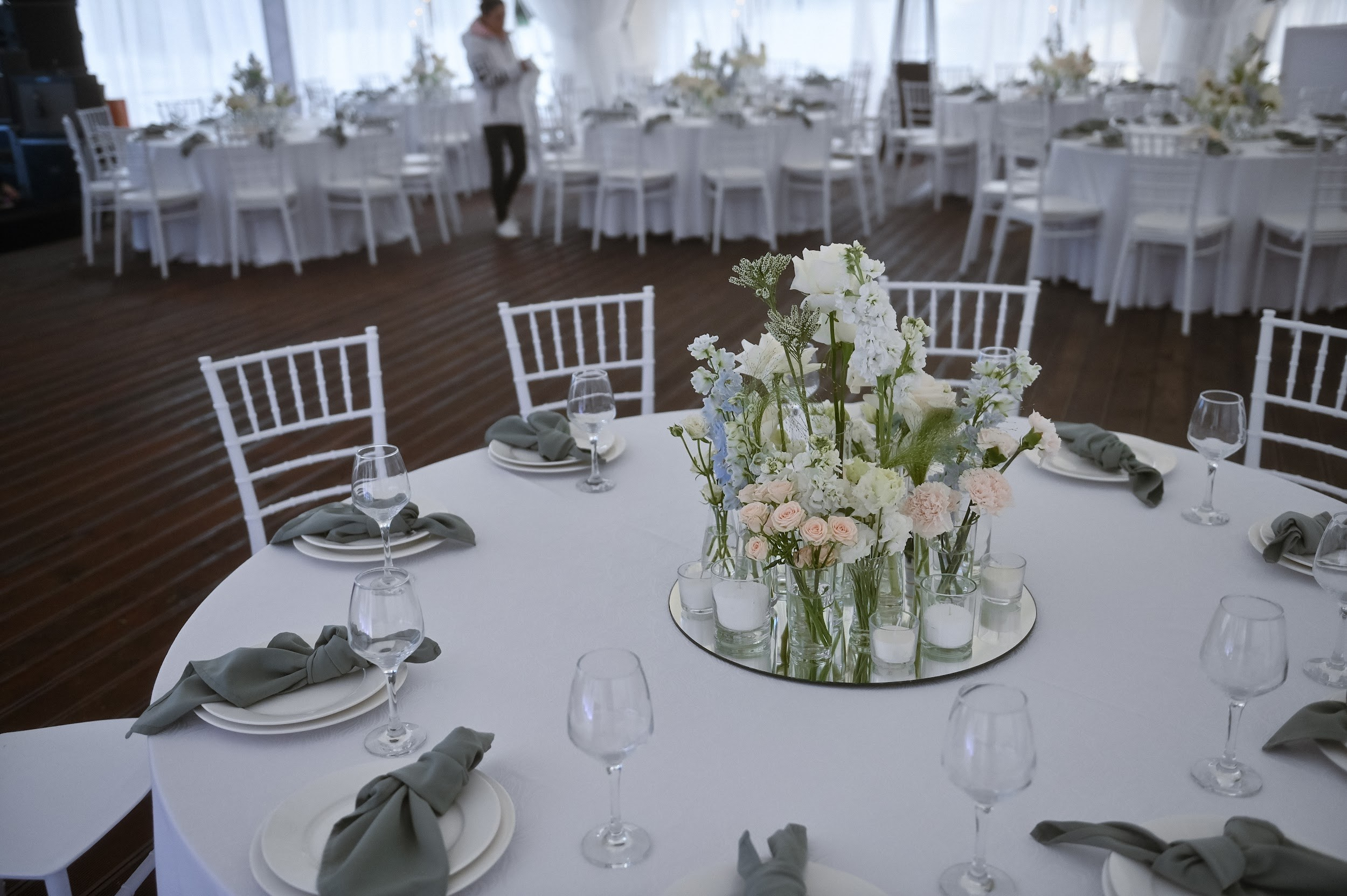 Свадьба в парк-отеле Орловский. Kirillova Studio — мастерская декора и событий Юли Кирилловой