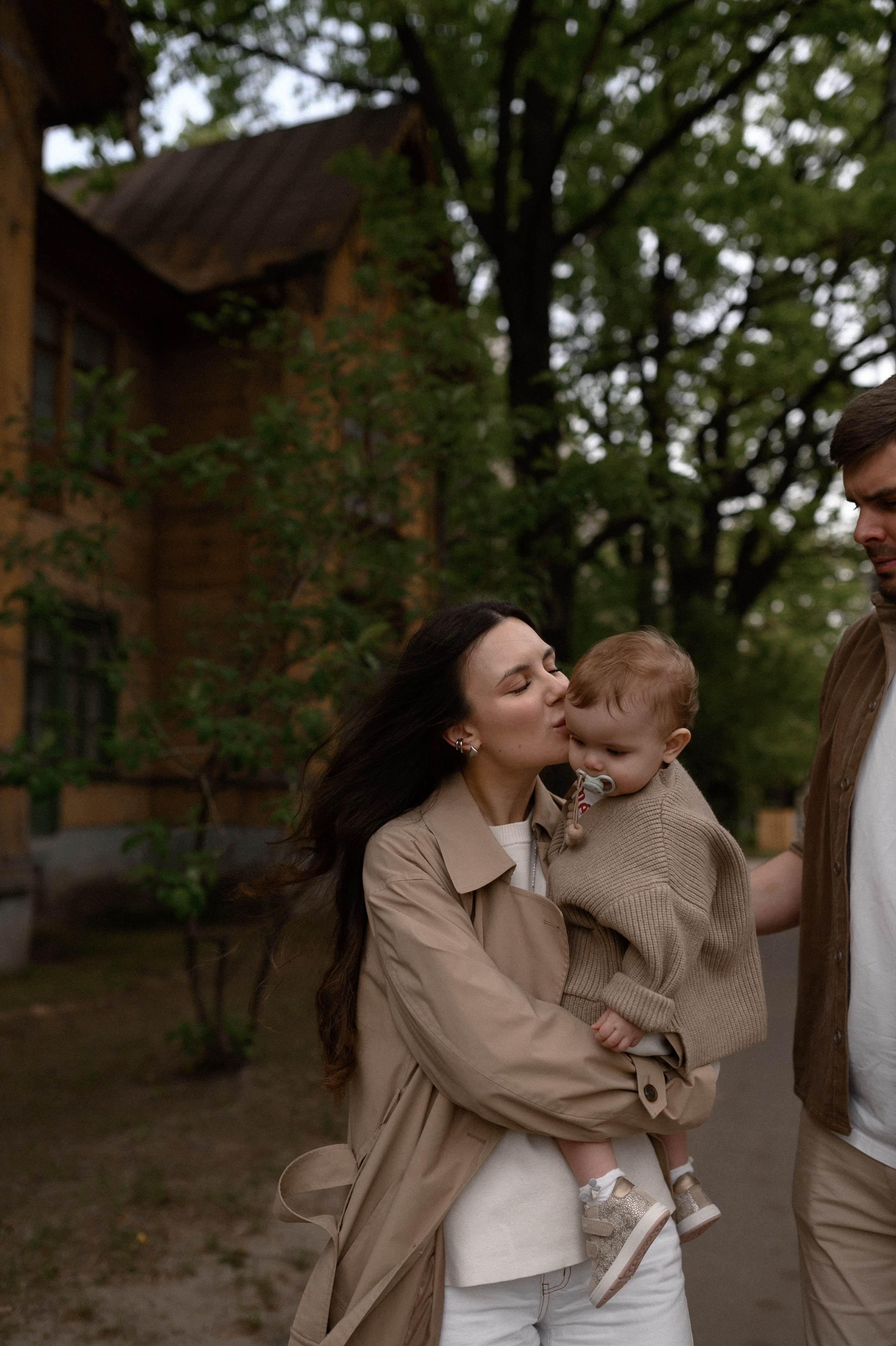 Даня, Лида и Эмма. Прогулка по усадьбе. Семейный и свадебный lifestyle-фотограф в Москве Мария Петрова