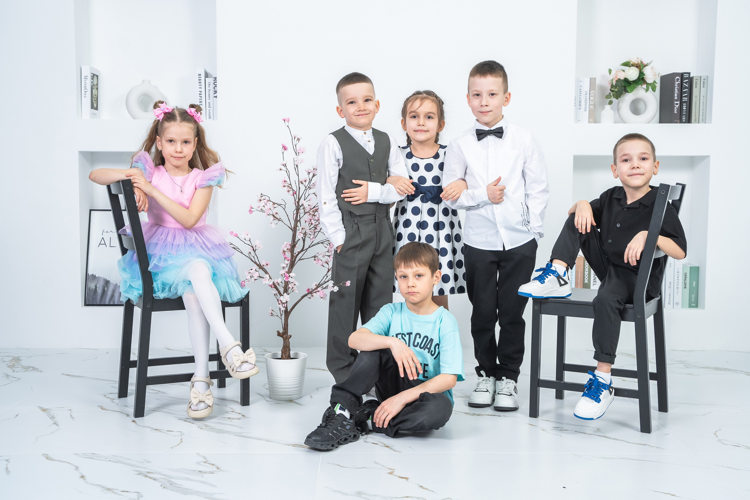 Выпускная фотосессия в фотостудии. Выпускные альбомы Нижнекамск Набережные Челны Фотостудия Небо