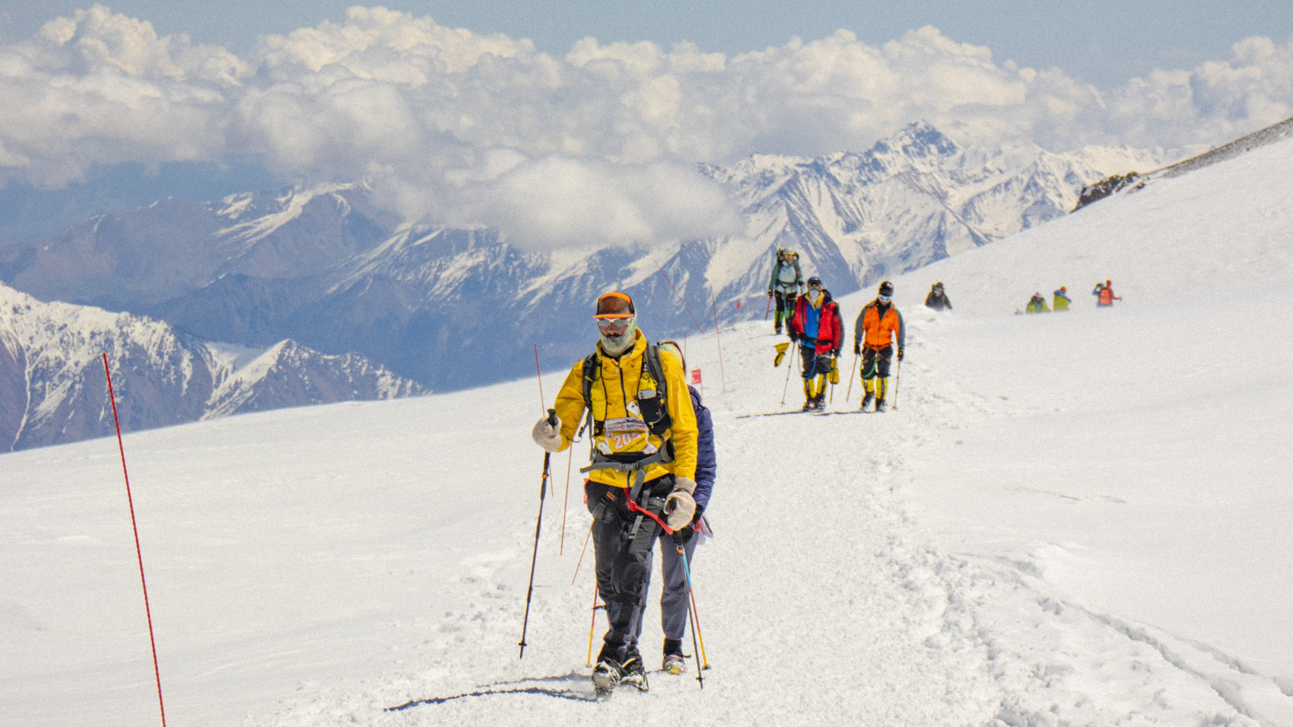 Скайранинг. Фотограф на трекинг и восхождение Эльбрус, Приэльбрусье. Елизавета Бобок