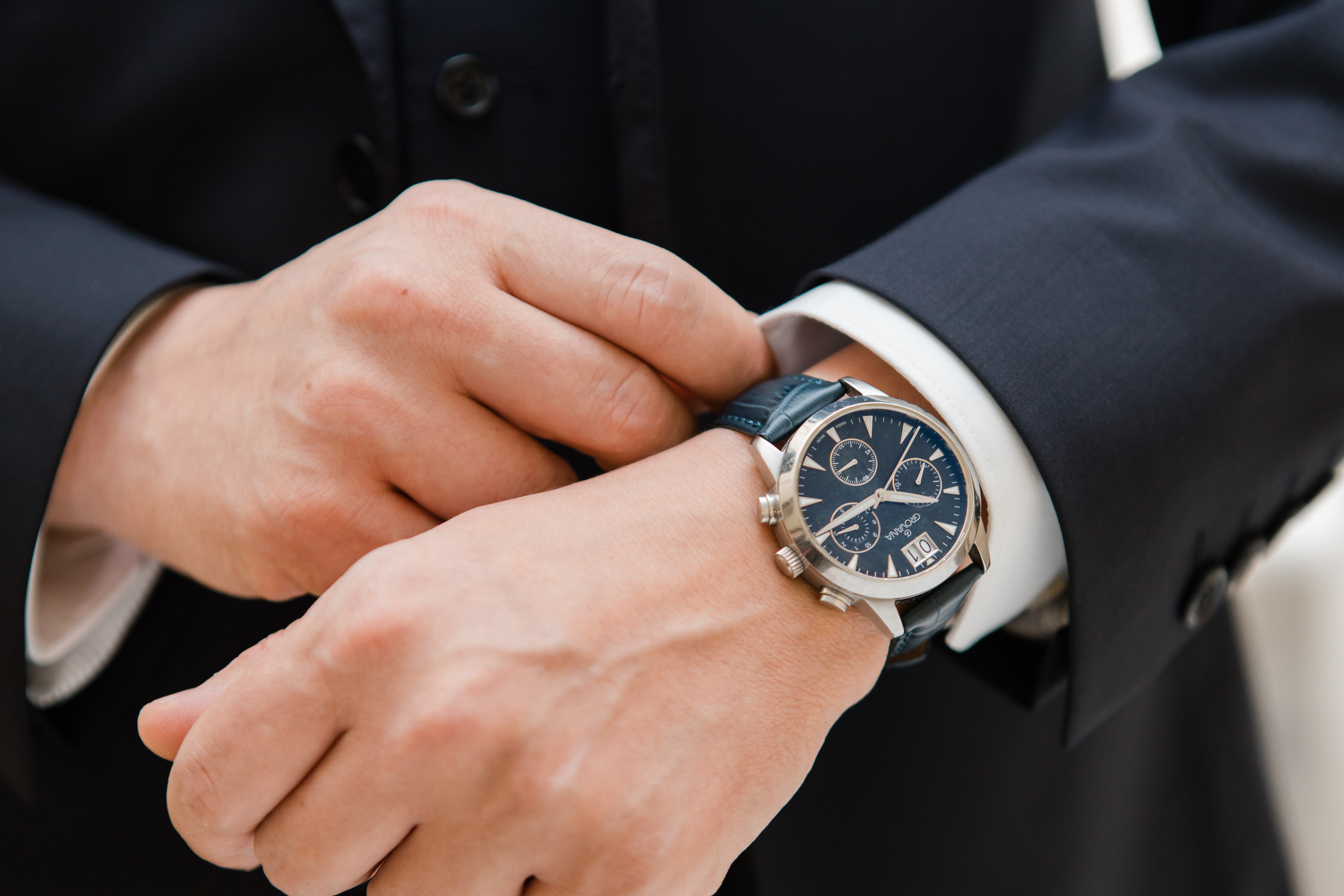 Свадебная фотосъемка Евгения и Натальи. Свадебные фотографии. Видеосъемка и фотосъемка свадеб. Фотограф и оператор на свадьбу. Видеосъемка подкастов, собственная видео-фотостудии. Предметная фотосъемка