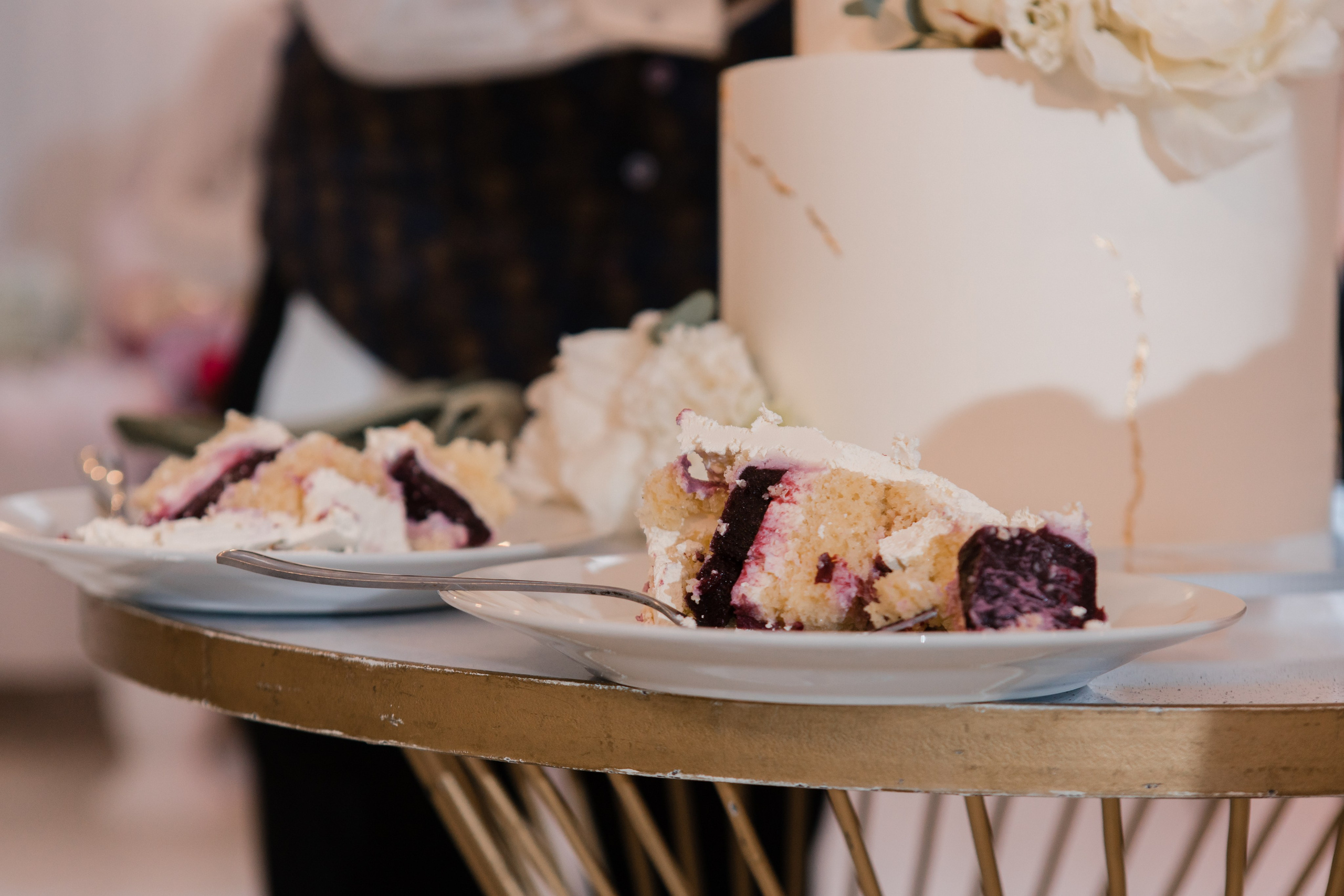 Павел и Ангелина. Видеосъемка и фотосъемка свадеб. Фотограф и оператор на свадьбу. Видеосъемка подкастов, собственная видео-фотостудии. Предметная фотосъемка