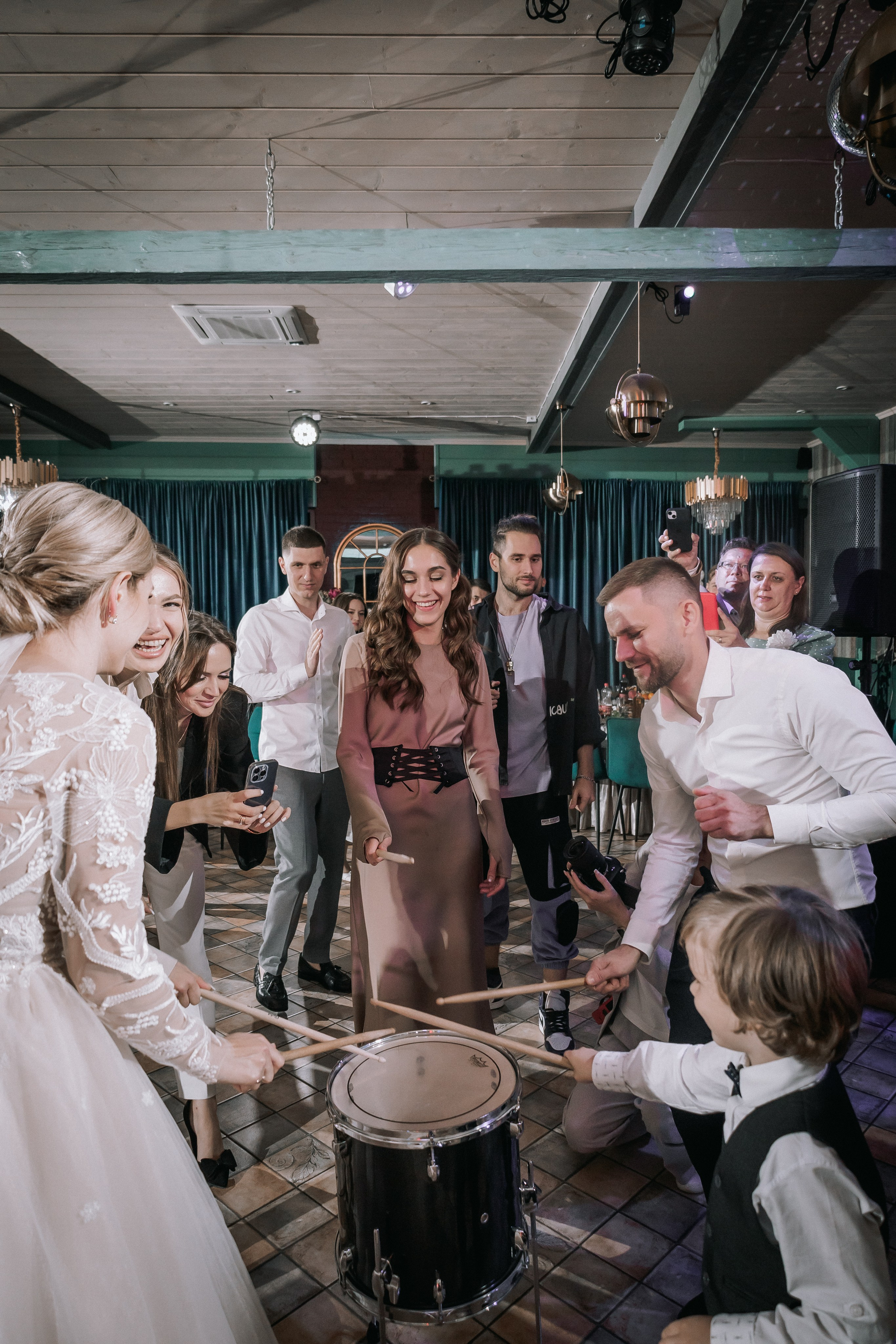 Свадебный день. Дарья и Джем. Свадебная фотография. Арина Рубах