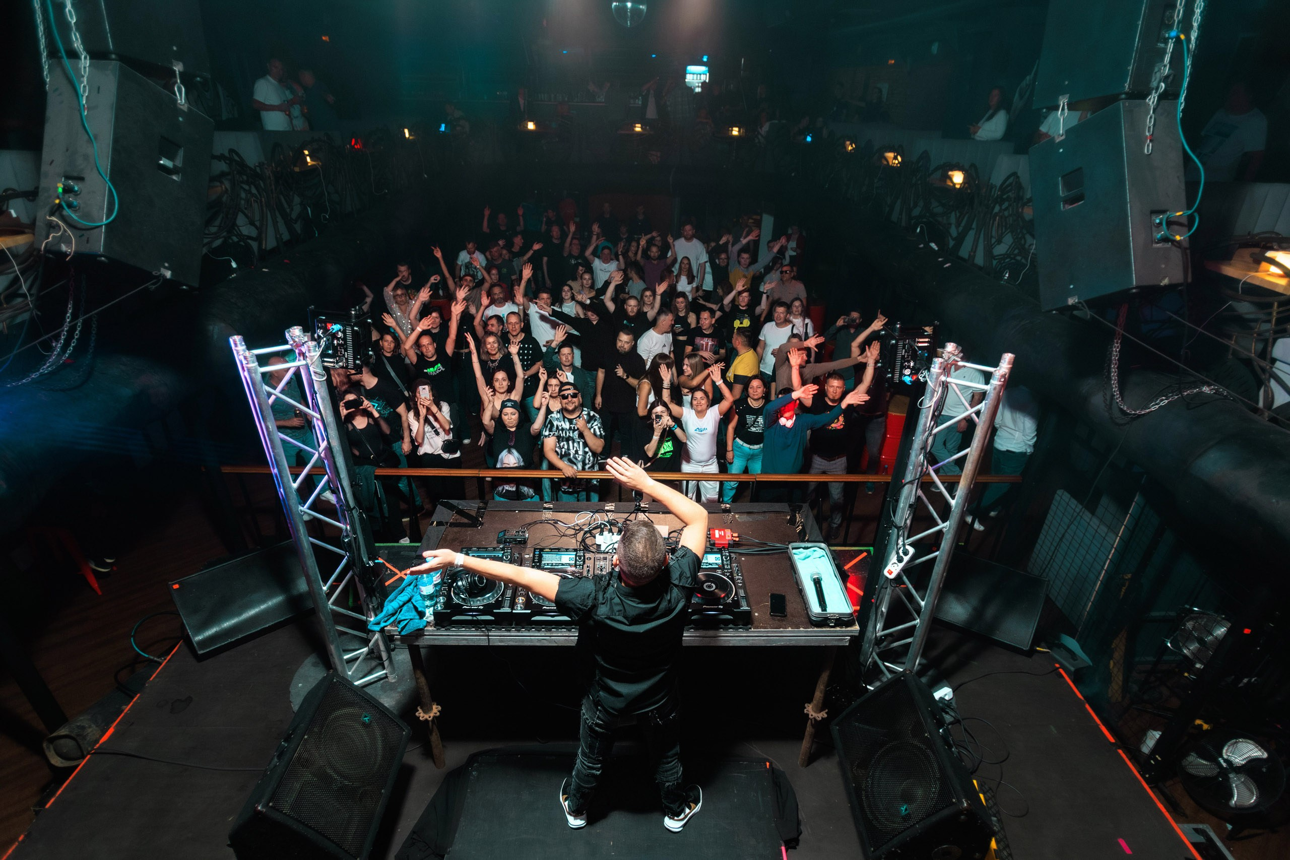 06.09.25 Suanda. Репортажный фотограф Екатеринбург | Яркий, качественный репортаж | Концерты, клубы, репортаж, праздники, корпоративы