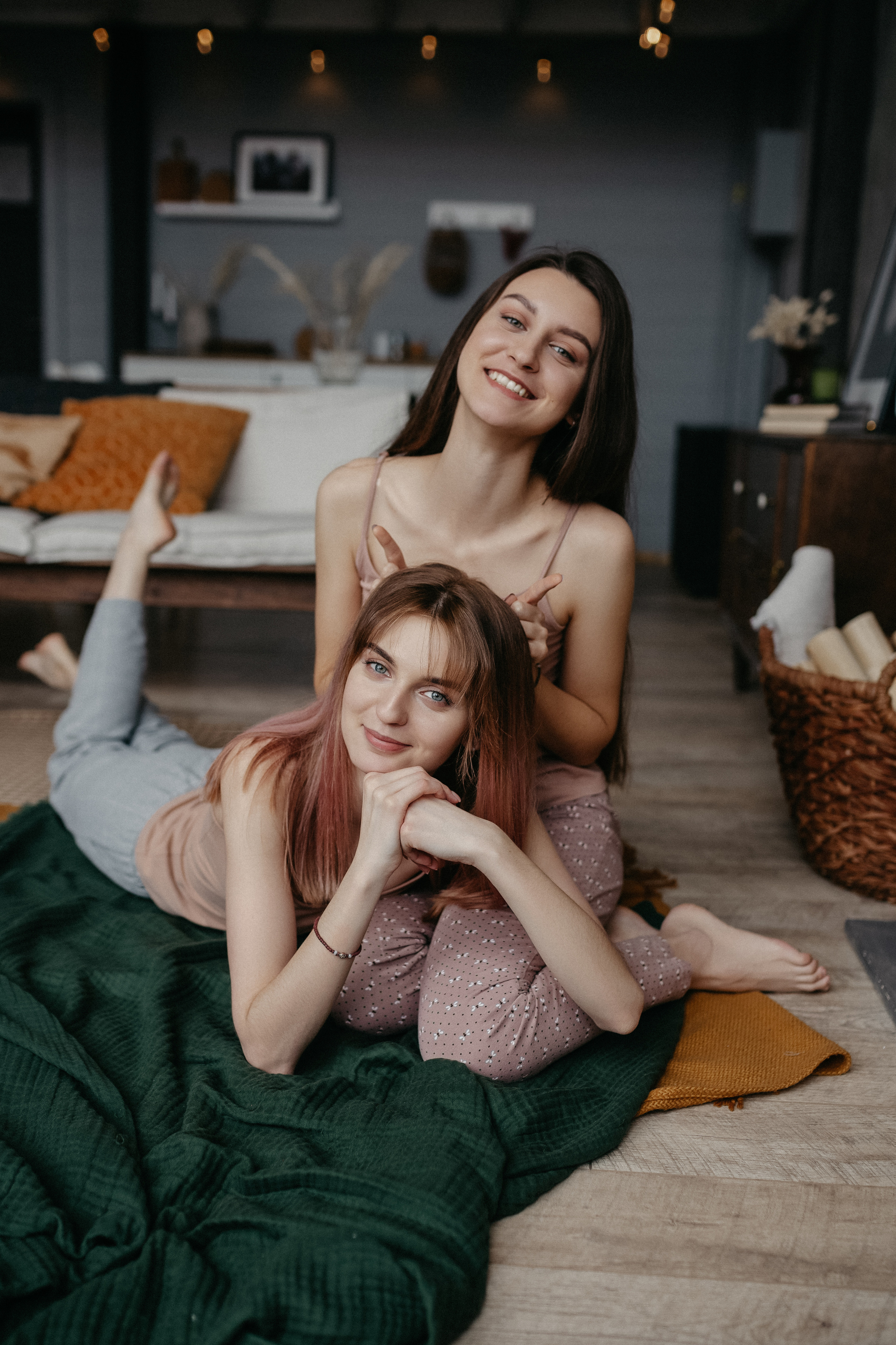 Сёстры Юля и Аня. Фотограф в Минске — Юлия Деяк. Фотосессии в Минске