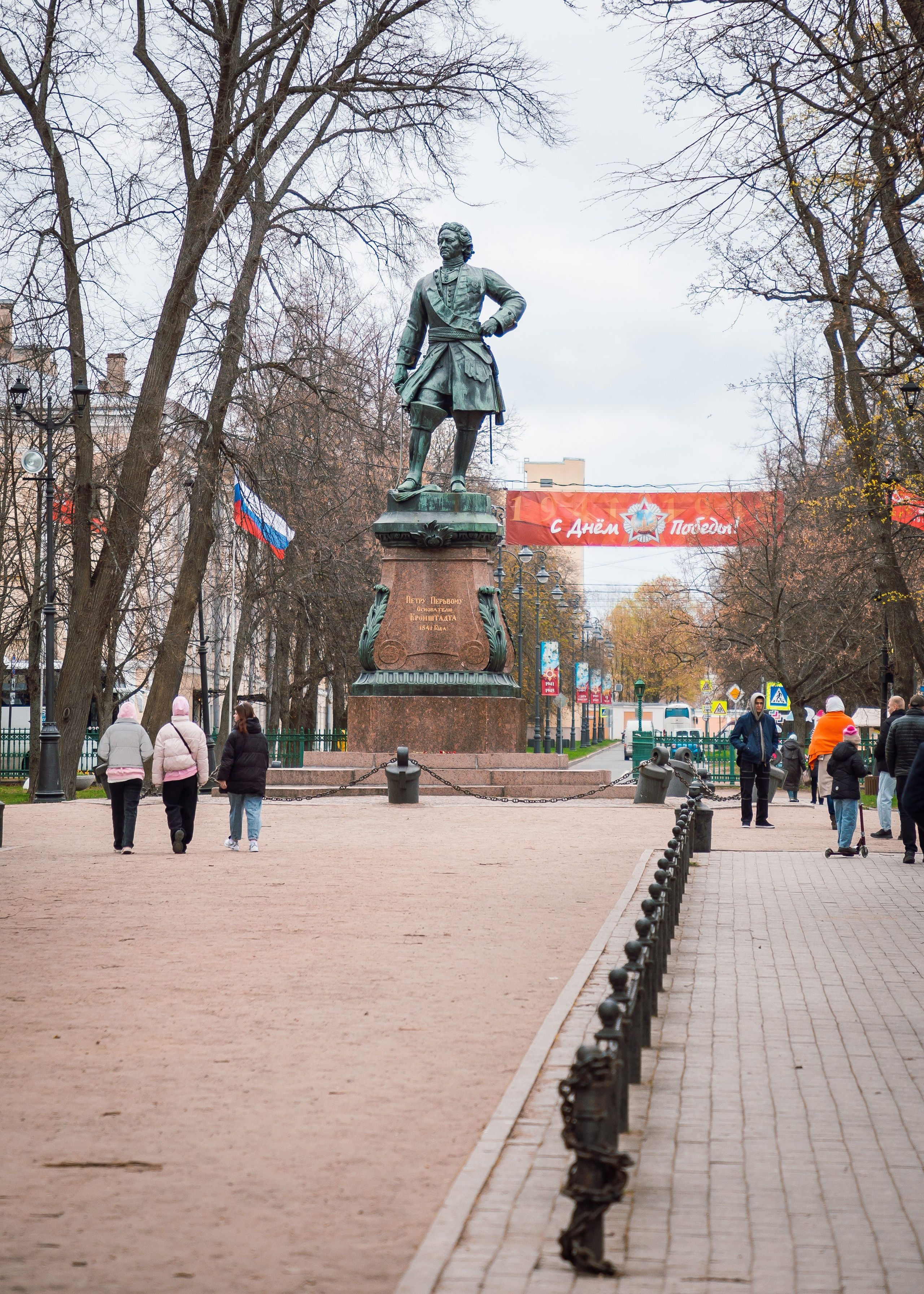 Экскурсия по Санкт-Петербургу с детским театром на льду «АЛЕКО » 11.05.2024. Репортажный фотограф в Москве