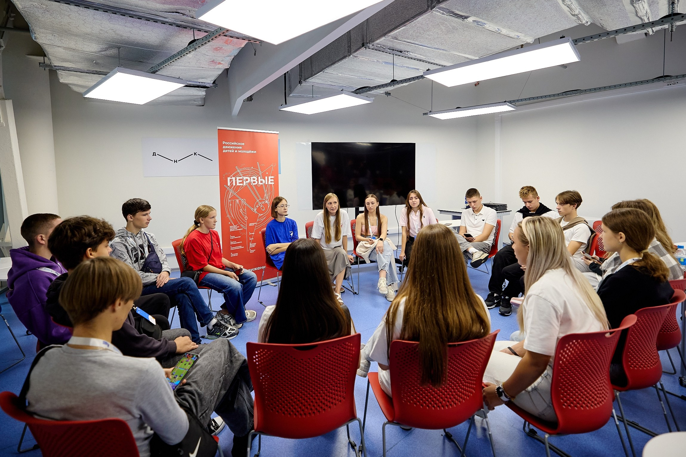 Университетские смены 2025. Репортажный и студийный фотограф во Владивостоке Дударева Софья