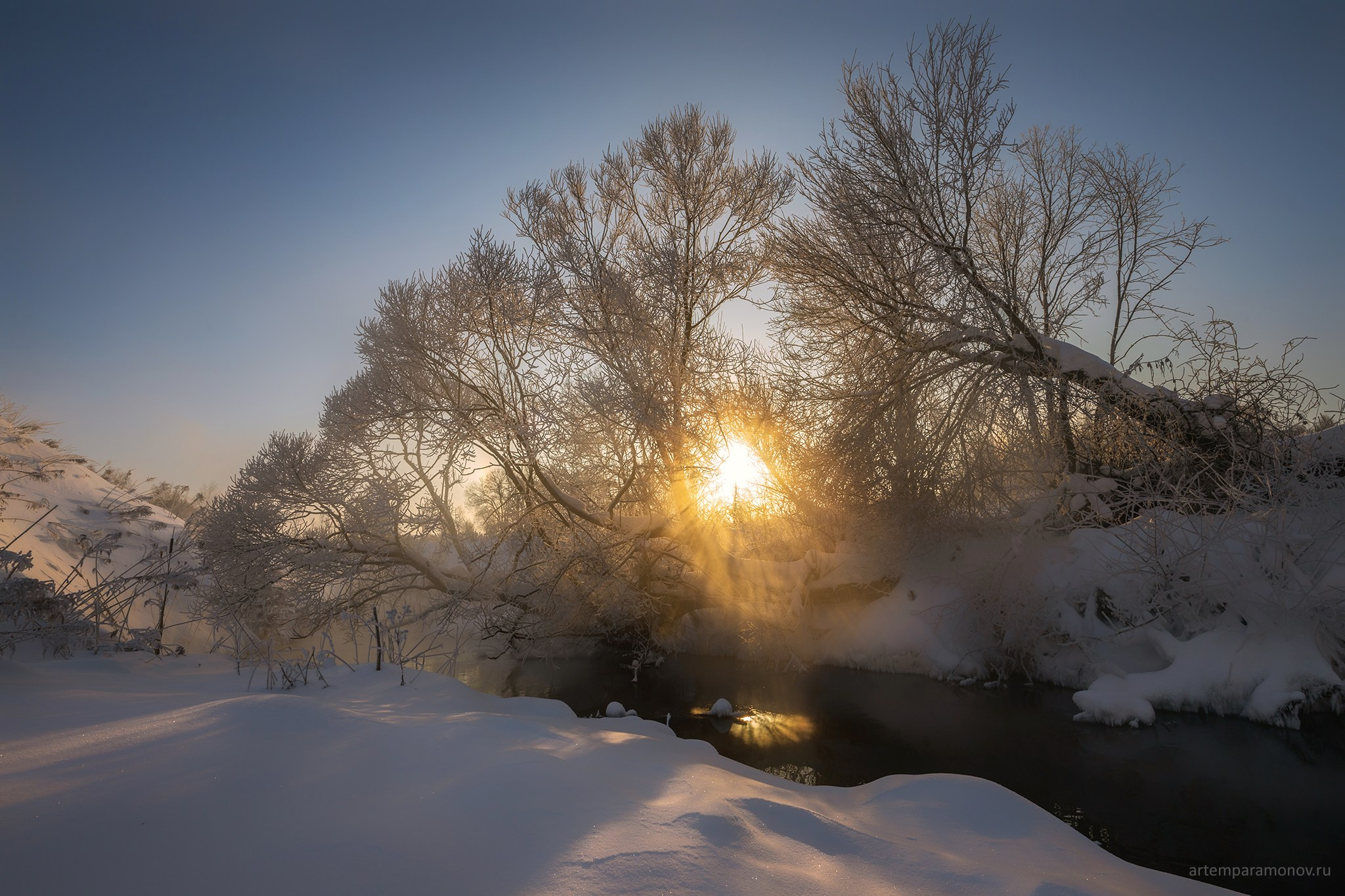 Русская зима в деревне. Фотохудожник Артём Парамонов