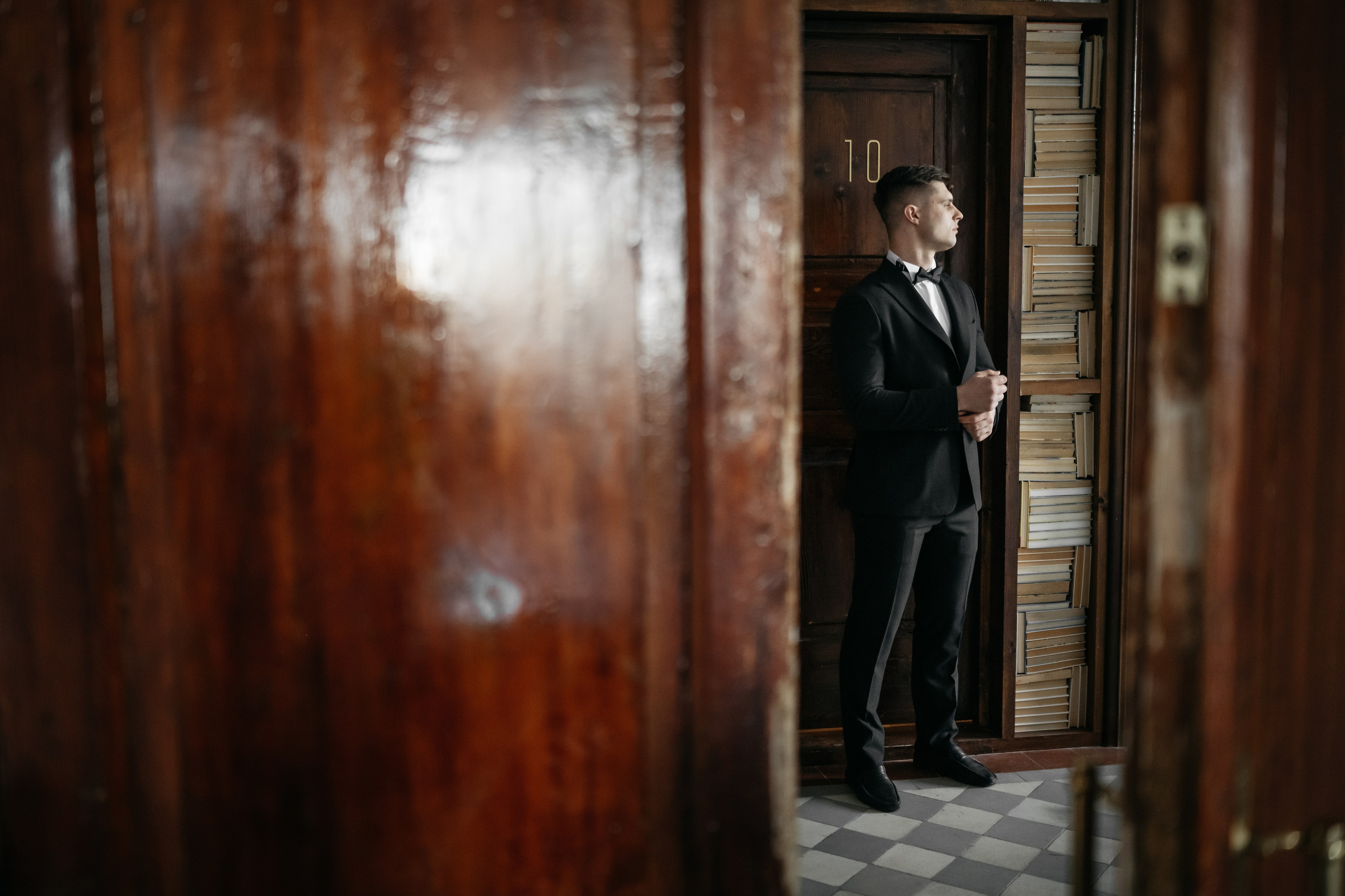 Свадебная фотосъемка в старинном отеле в Крыму. Свадебный и семейный фотограф и видеограф, Крым, Москва, Санкт -Петербург