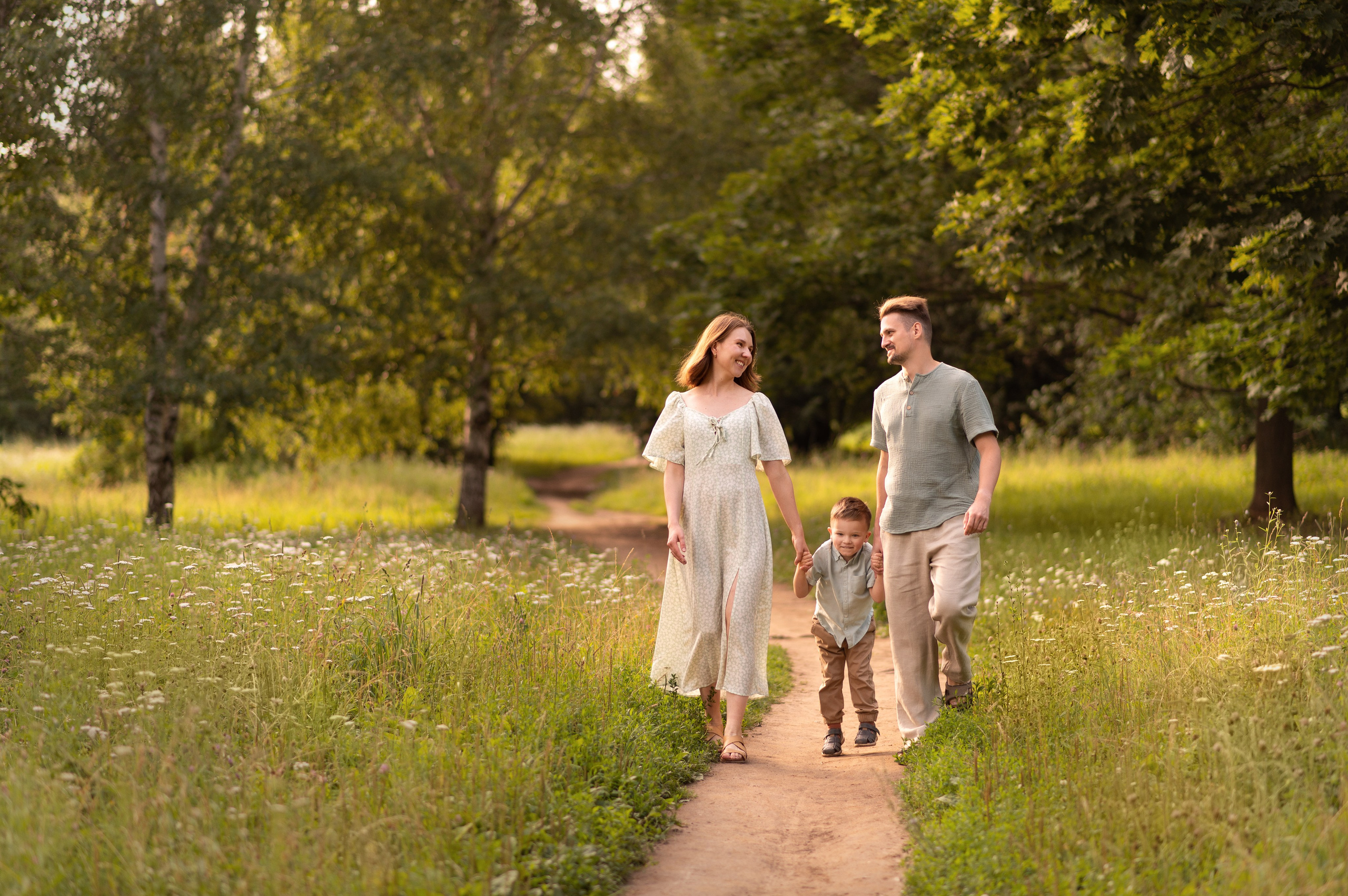 Семейная съемка на природе. Семейный и детский фотограф в Москве Анна Оськина