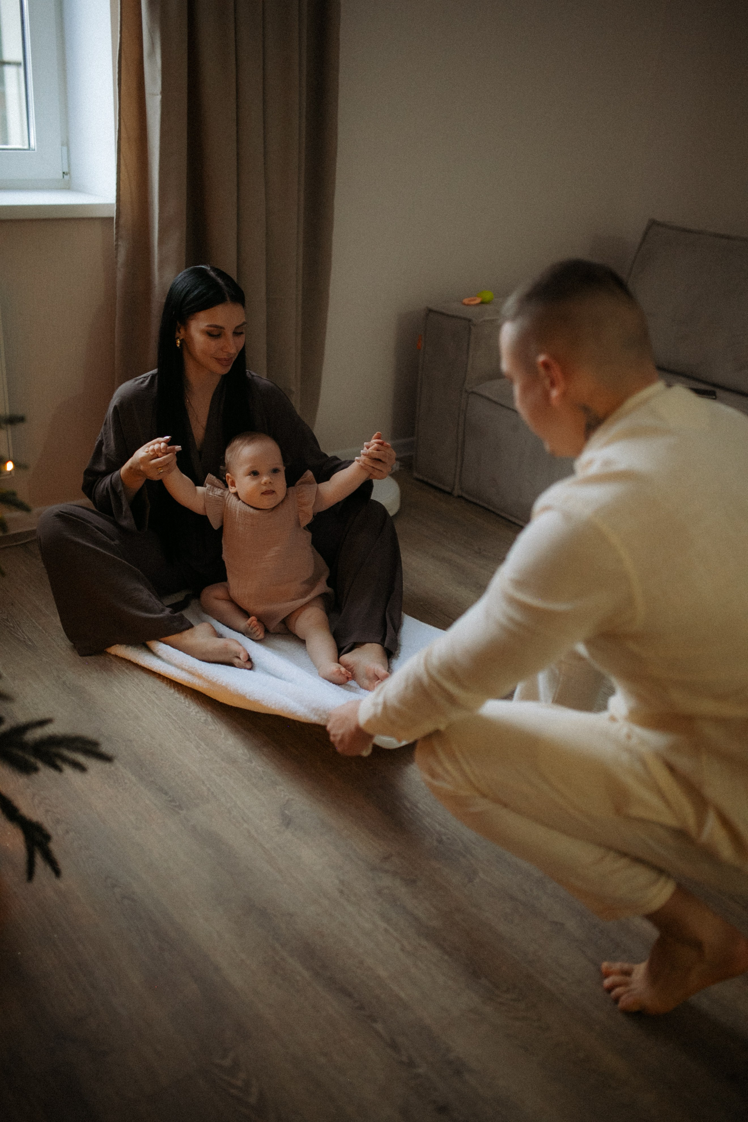 Денис, Юля и крошка Варвара. Семейный фотограф в Москве и Люберцах Юлия Гуськова