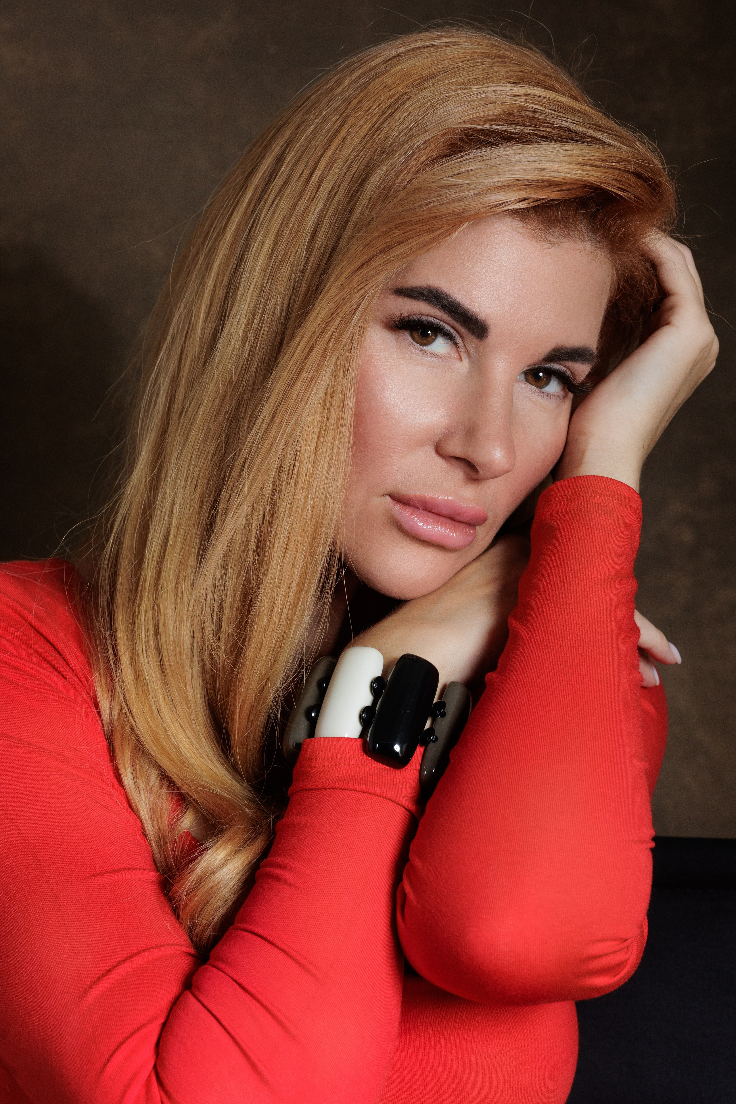 МАРИНА. Я фотограф из Москвы к Вашим услугам