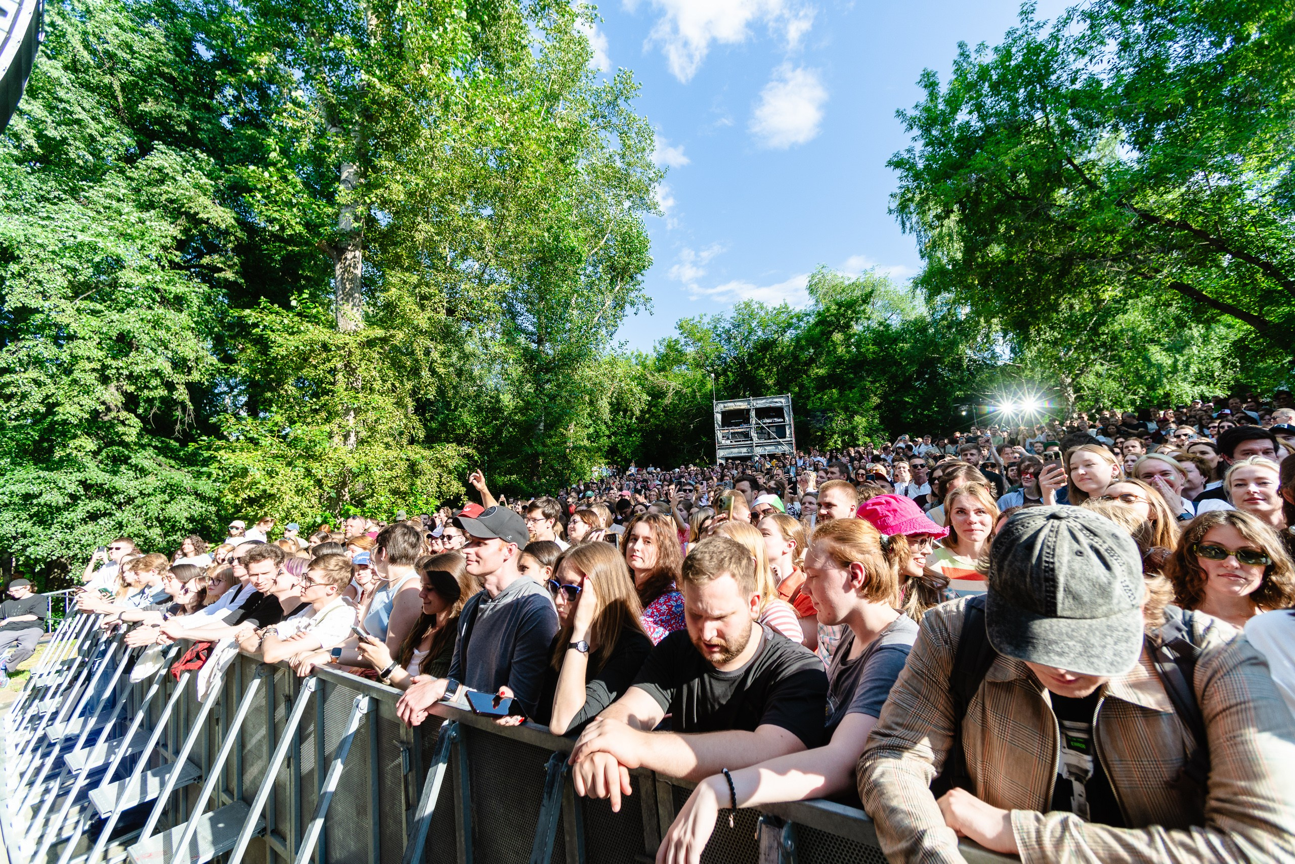 Стереолето Екатеринбург. Харитоновский парк. Репортажный и концертный фотограф Алексей Патентный в Екатеринбурге