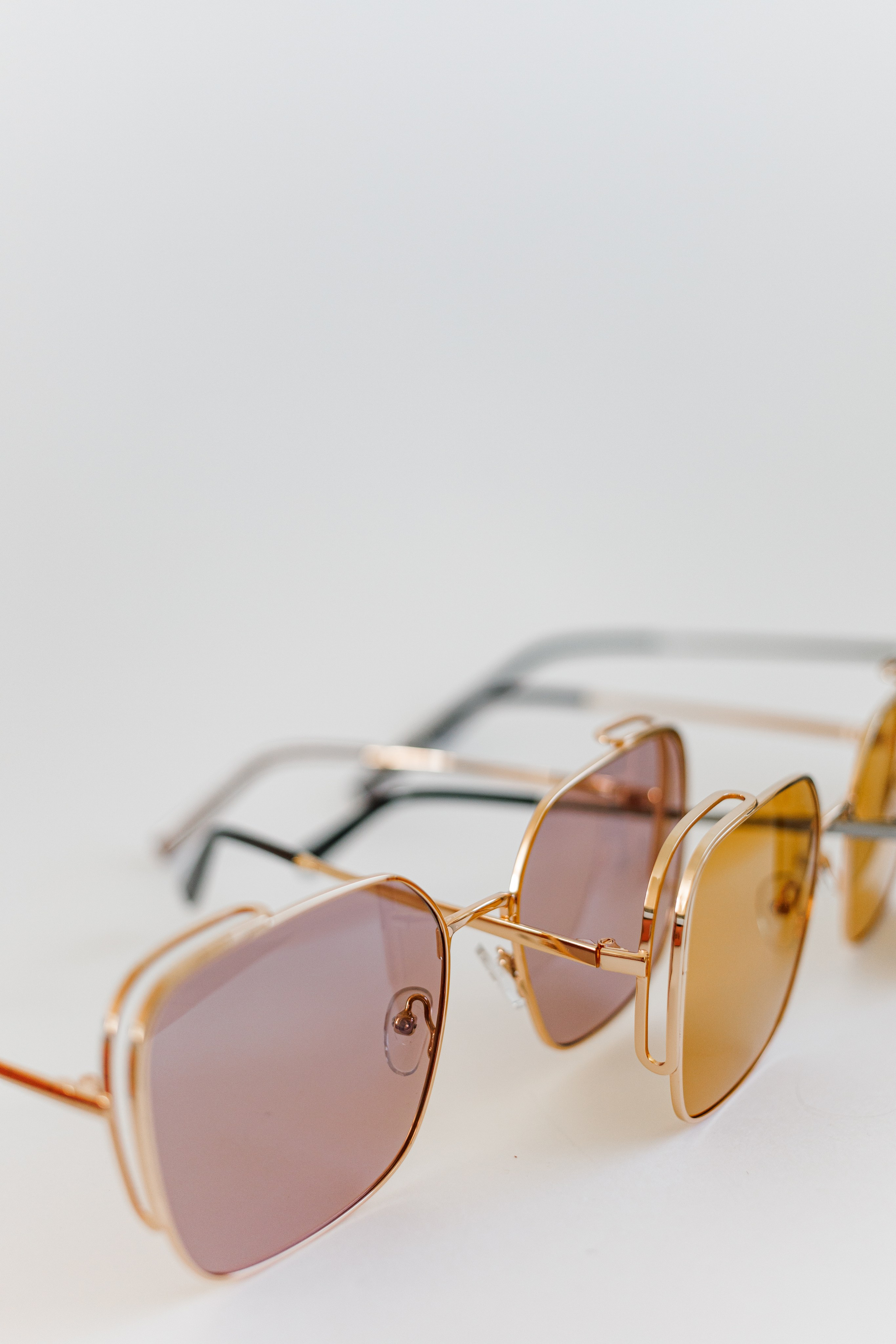 Каталожная съёмка (солнечные очки). КОНТЕНТ ФОТОГРАФ