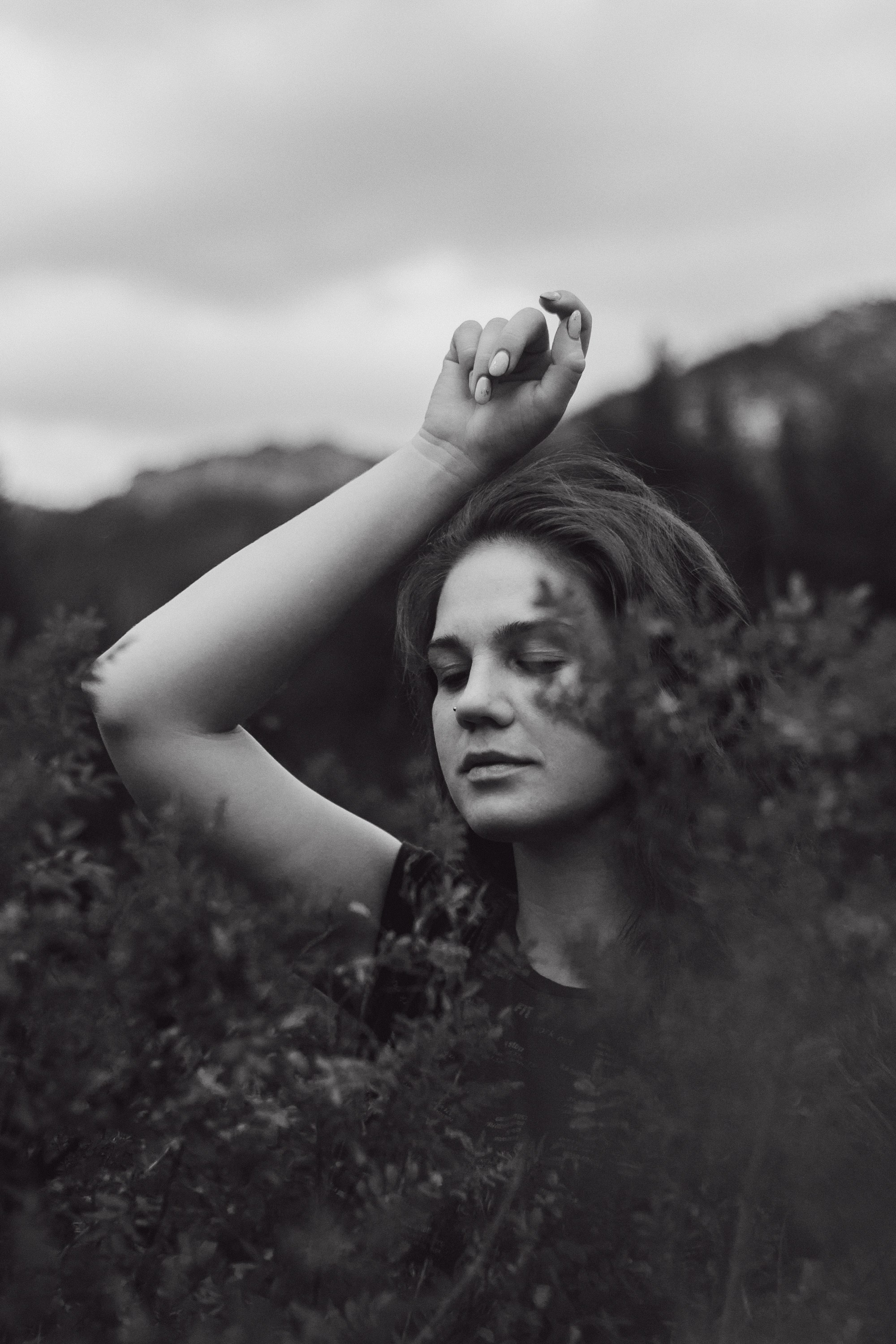 Саша во мхах / Каркаралинск. Фотограф Наталья Гончарова. Снимаю живые портреты в Алматы