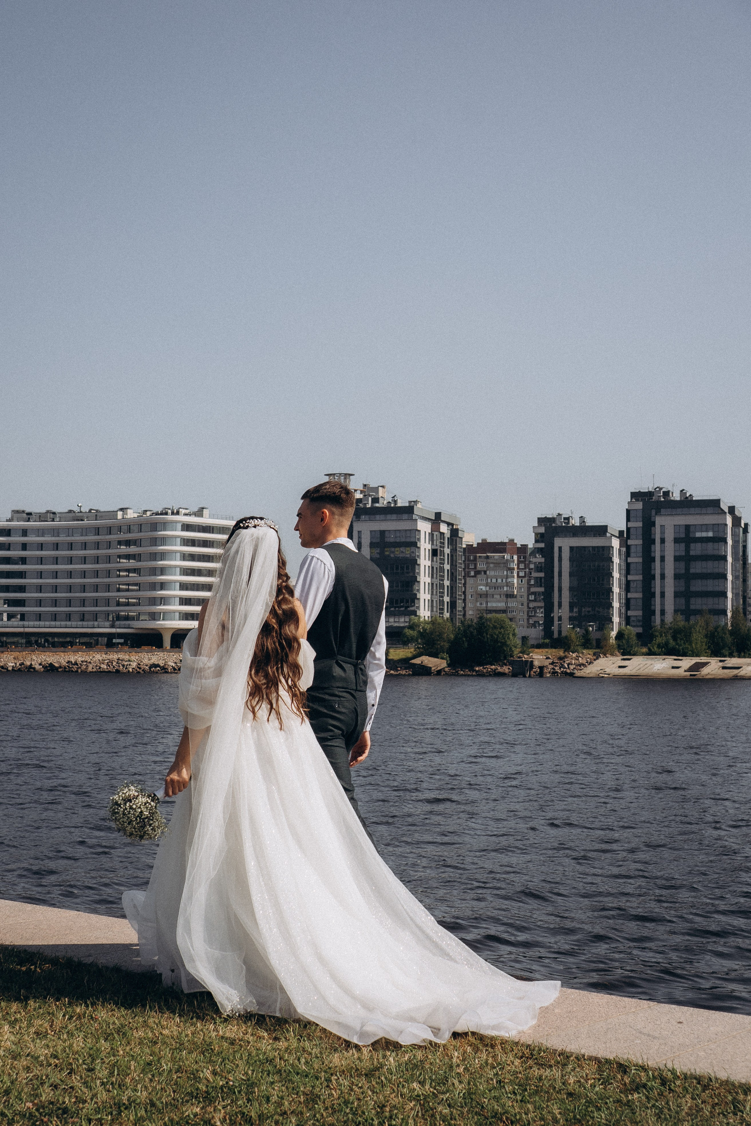 СВАДЕБНАЯ СЬЕМК В ПАРКЕ 300-ЛЕТИЯ. Профессиональный фотограф, Санкт-Петербург — Виктория Богомолова