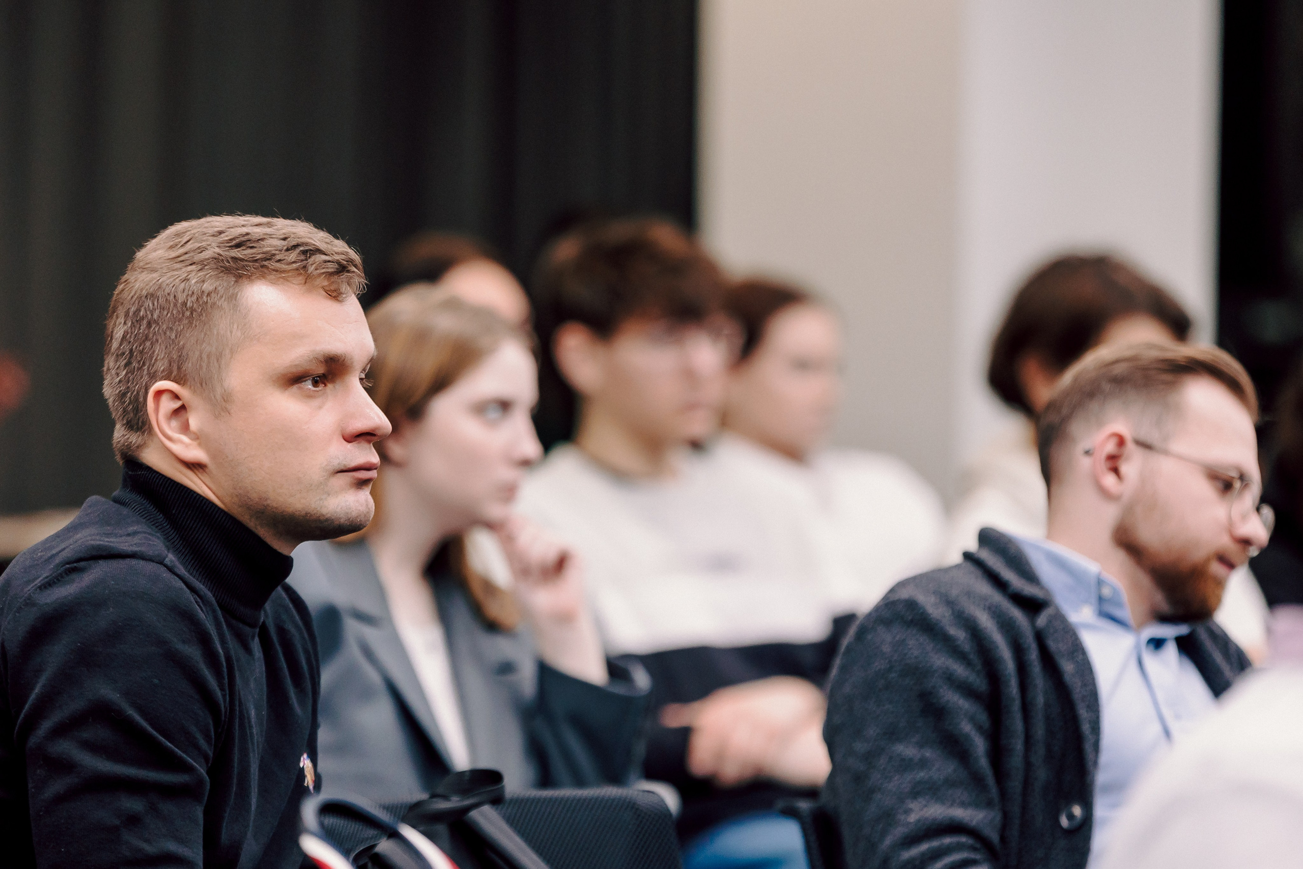 СКБ Контур — Форум будущего — Деловая программа. Лёшка Варзегов — фотограф