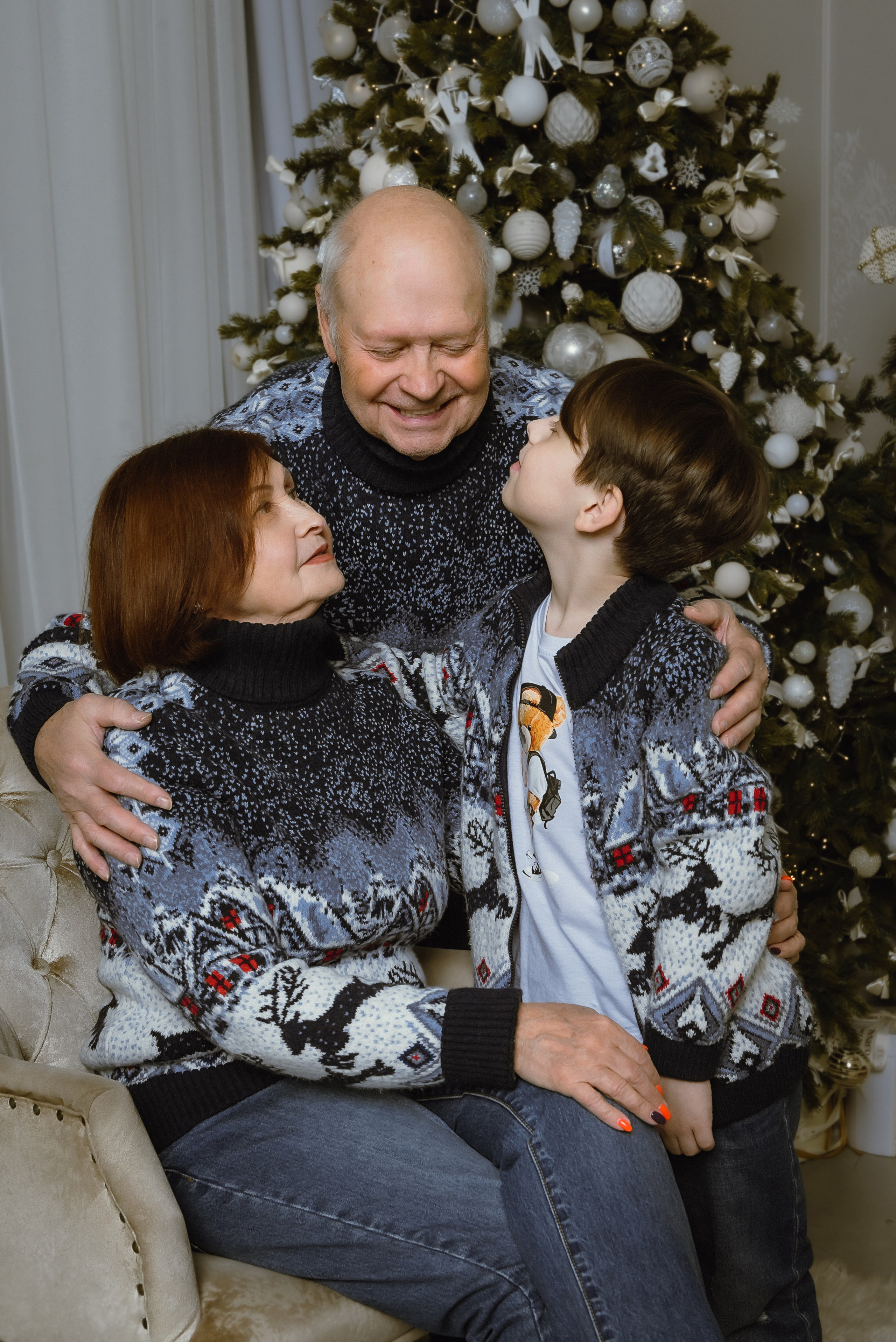 Семейная — 3 поколения. КОНТЕНТ | БРЕНД фотограф Санкт-Петербург — Жанна Олтаржевская