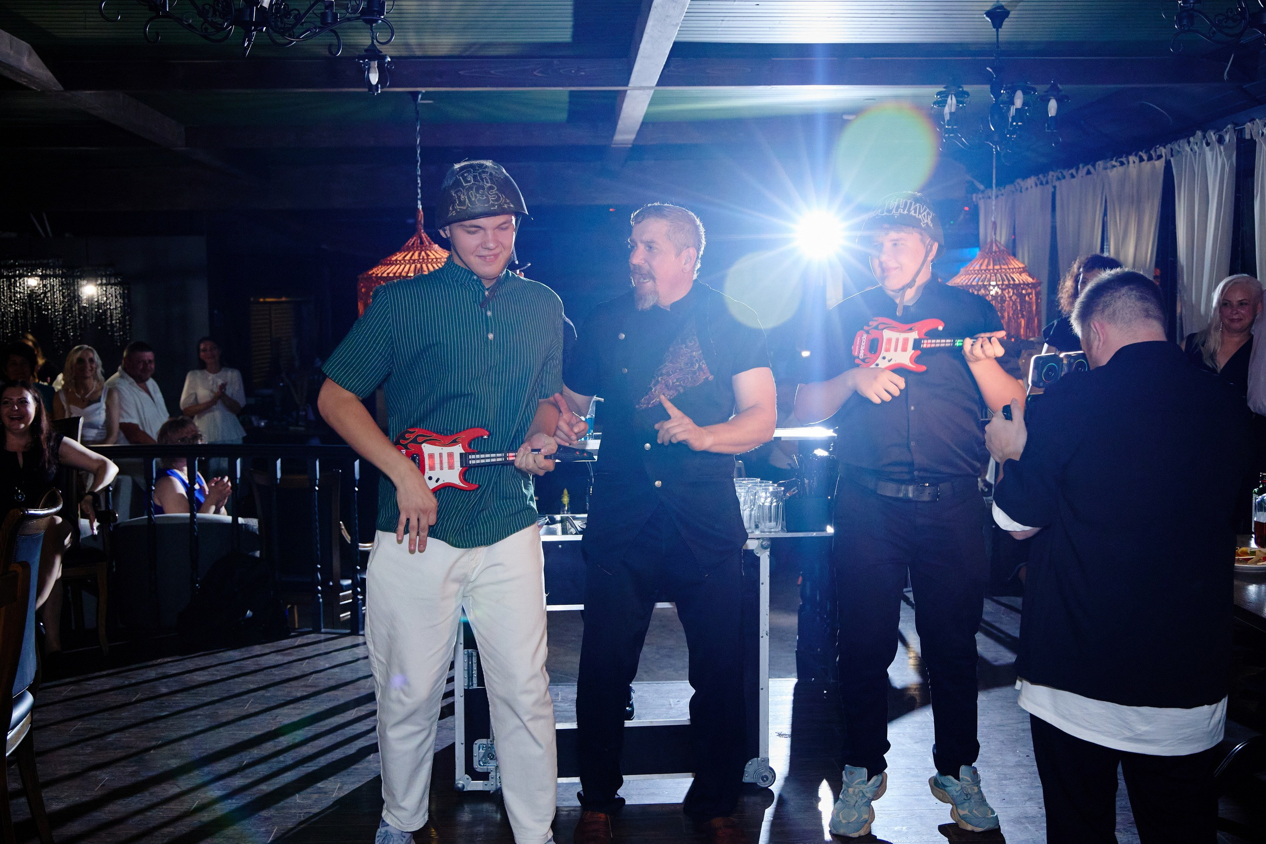 Выпускной 35 Сош. Фотограф Выпускные альбомы Таганрог Сергей Коробченко