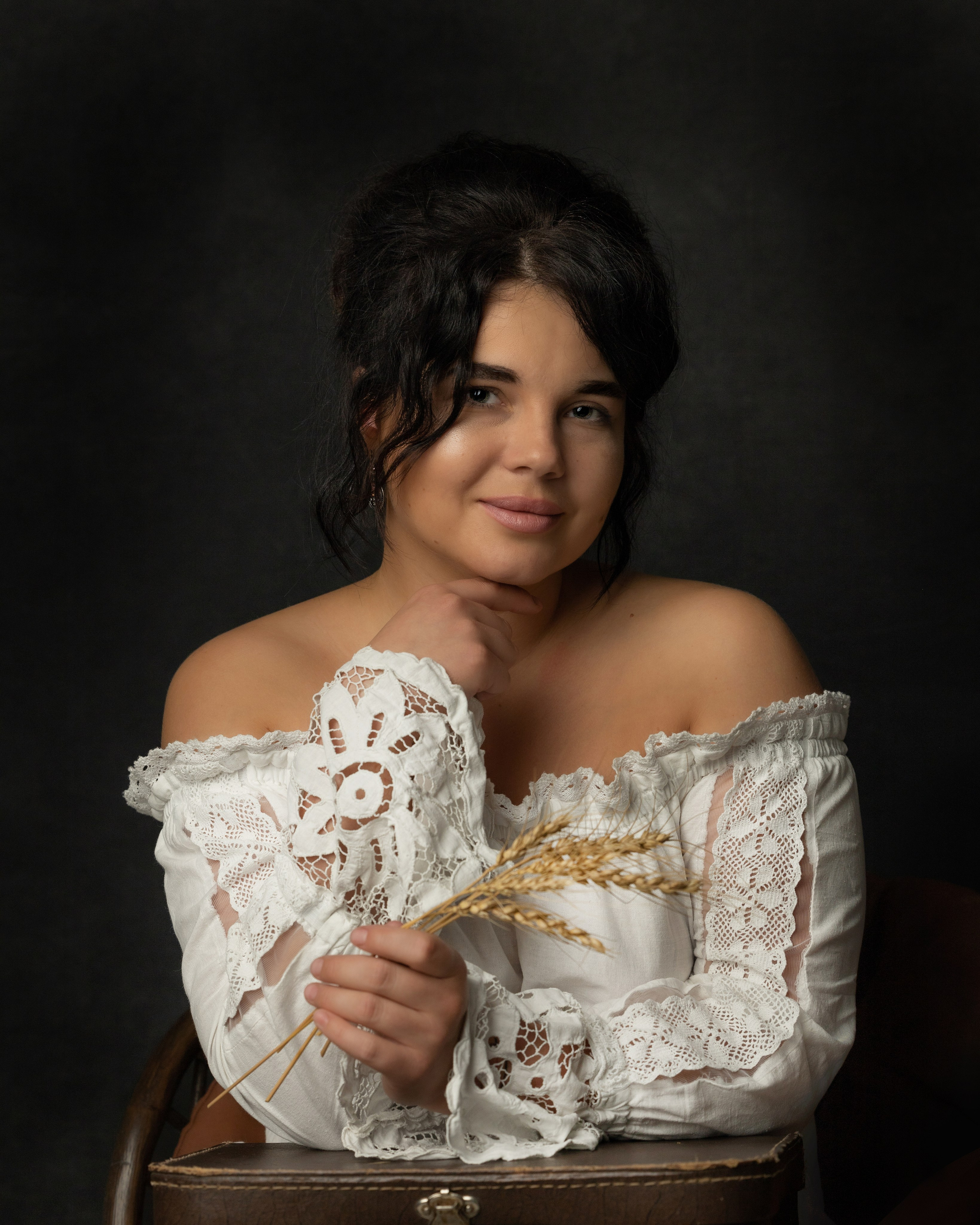 Художественный женский портрет в классическом жанре Владимира Петухова