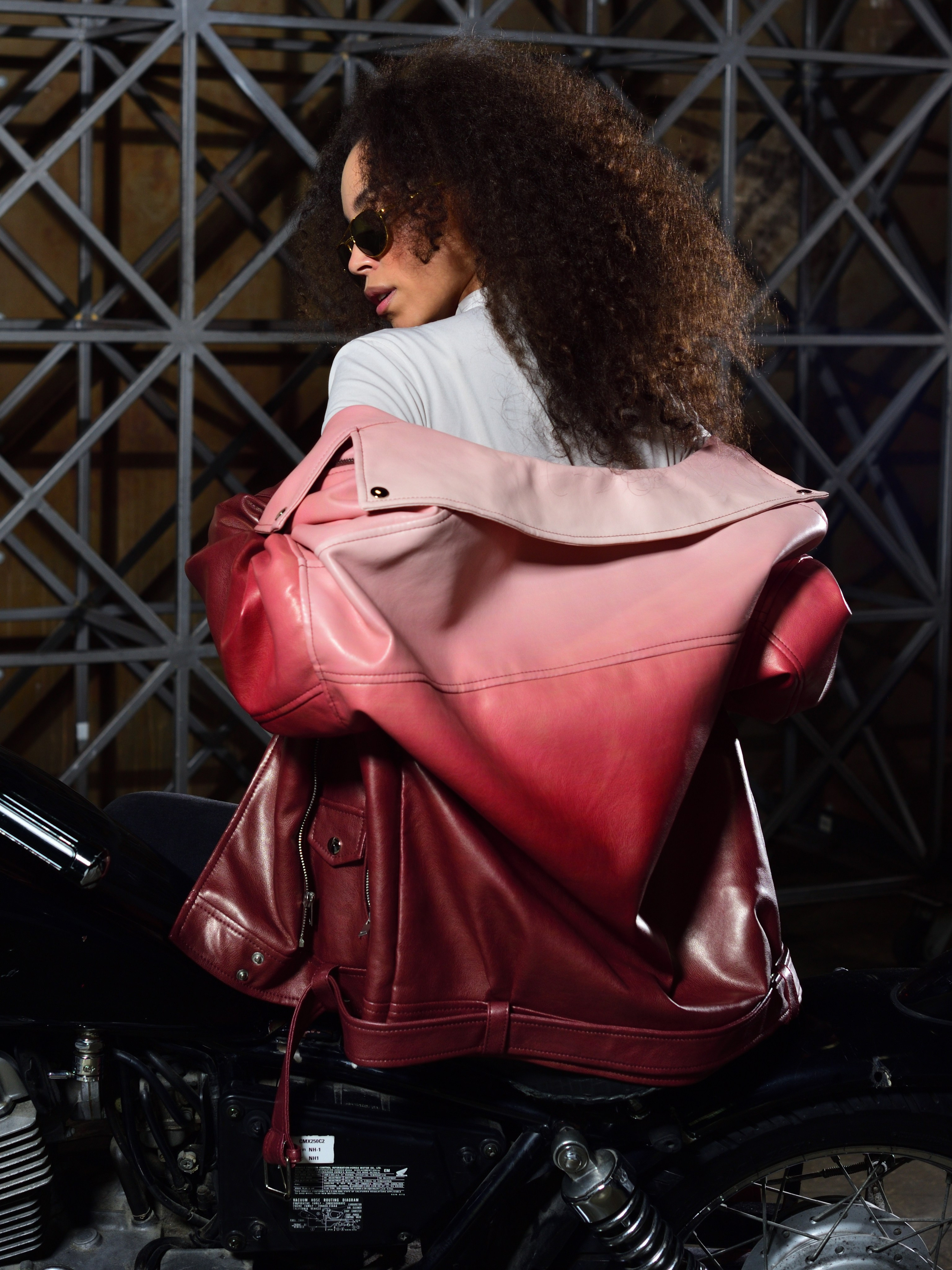 Для макетплейсов. Ваш персональный фотограф в Москве ЮША