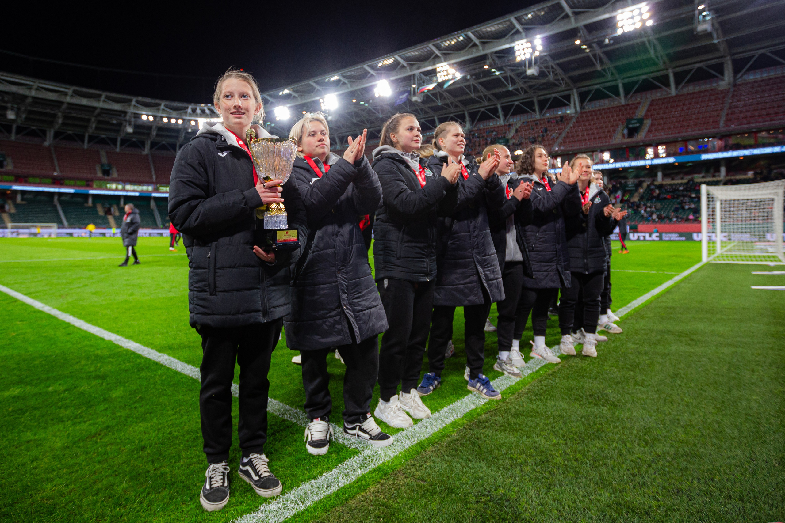 НАГРАЖДЕНИЕ ЖЕНСКОГО ОТДЕЛЕНИЯ АКАДЕМИИ ФК ЛОКОМОТИВ. Artem Zenin Photography