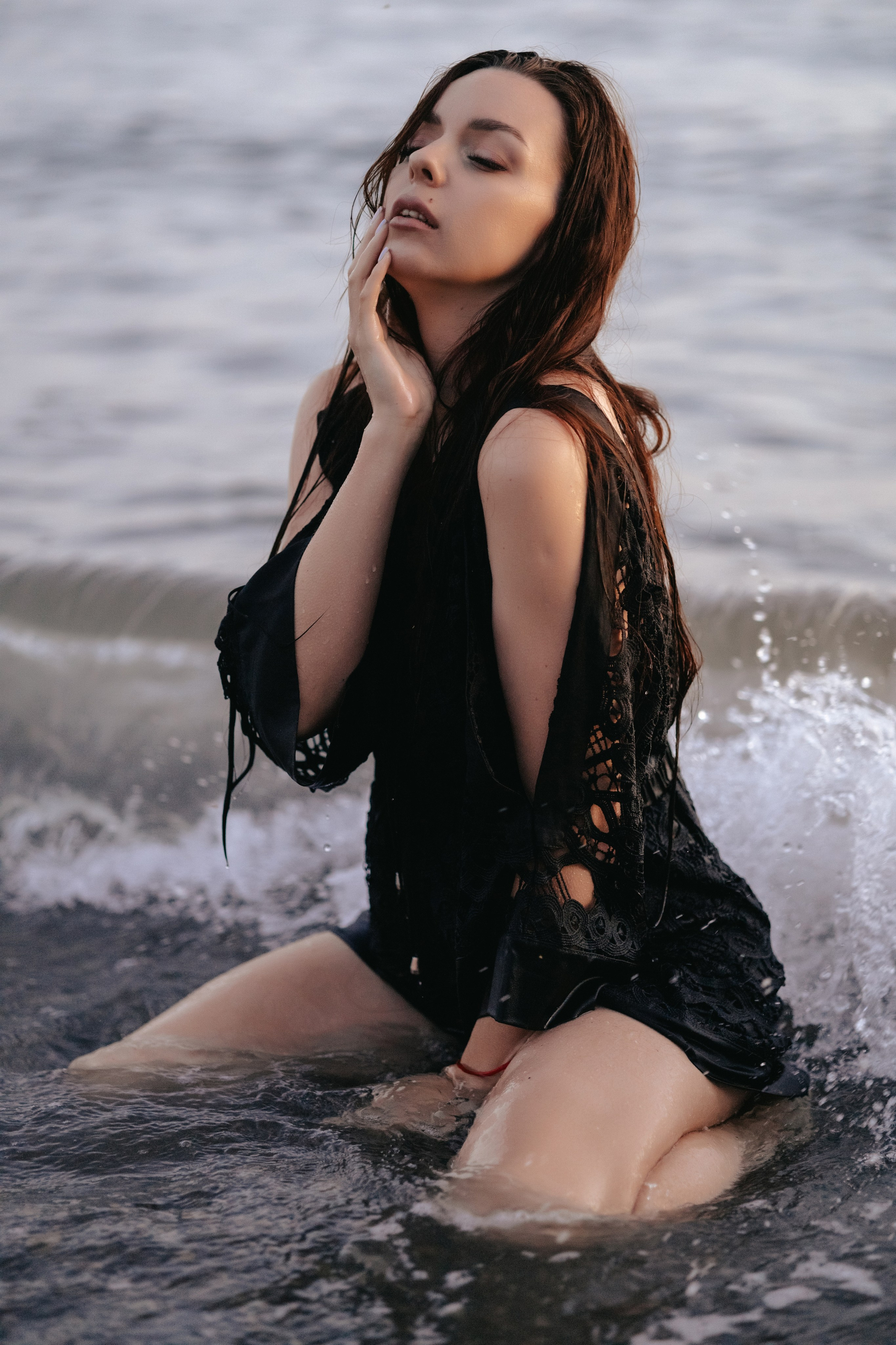 Юлия. Заката на скале Парус. Семейный и портретный фотограф в Геленджике Любовь Бодрова