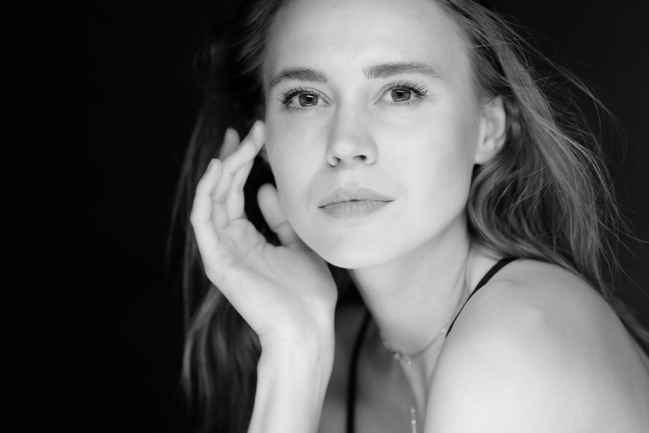 Вика. Фотограф в Москве и Праге: индивидуальные портреты, парные фотосессии