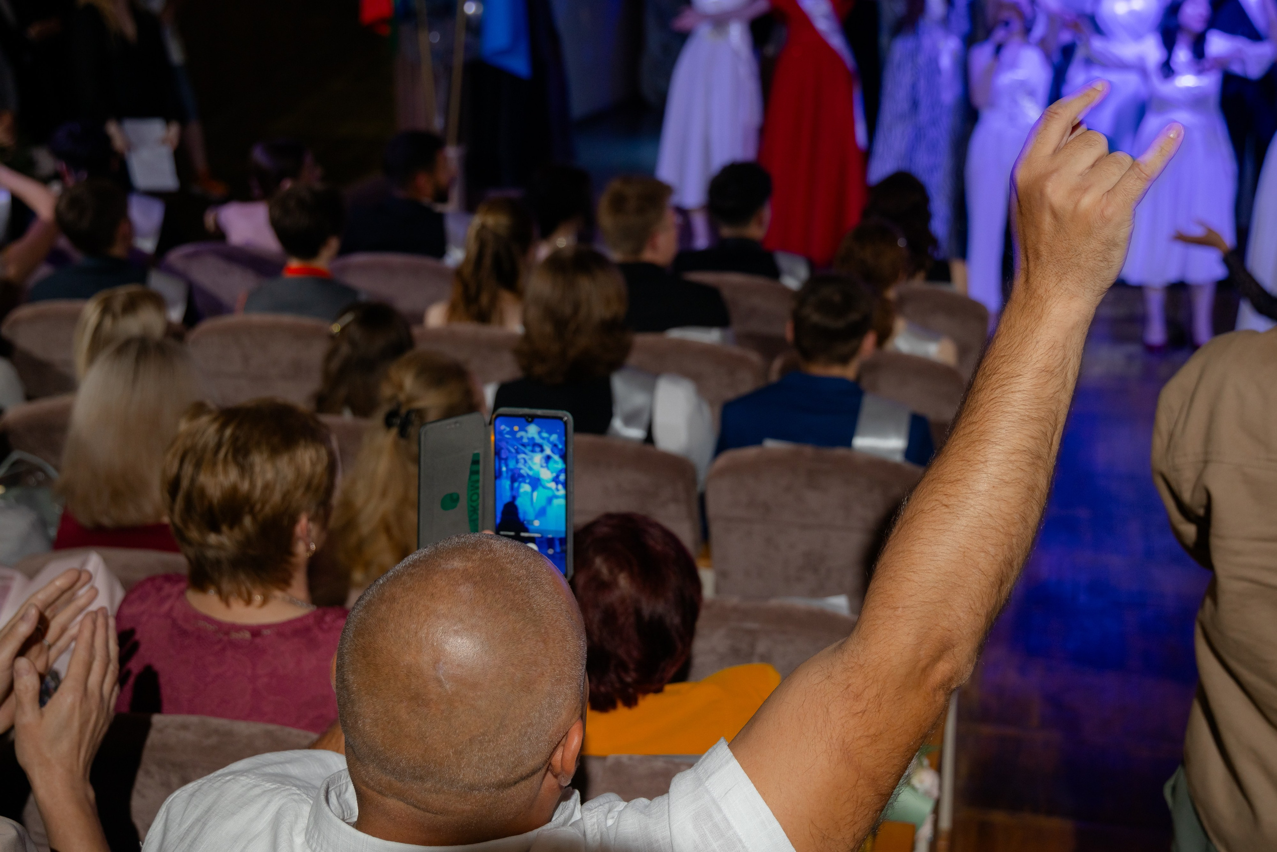 Школьный выпускной 2024 год в Соколе (Минск). Свадебный фотограф в Минске/Беларуси Сергей Спиридонов