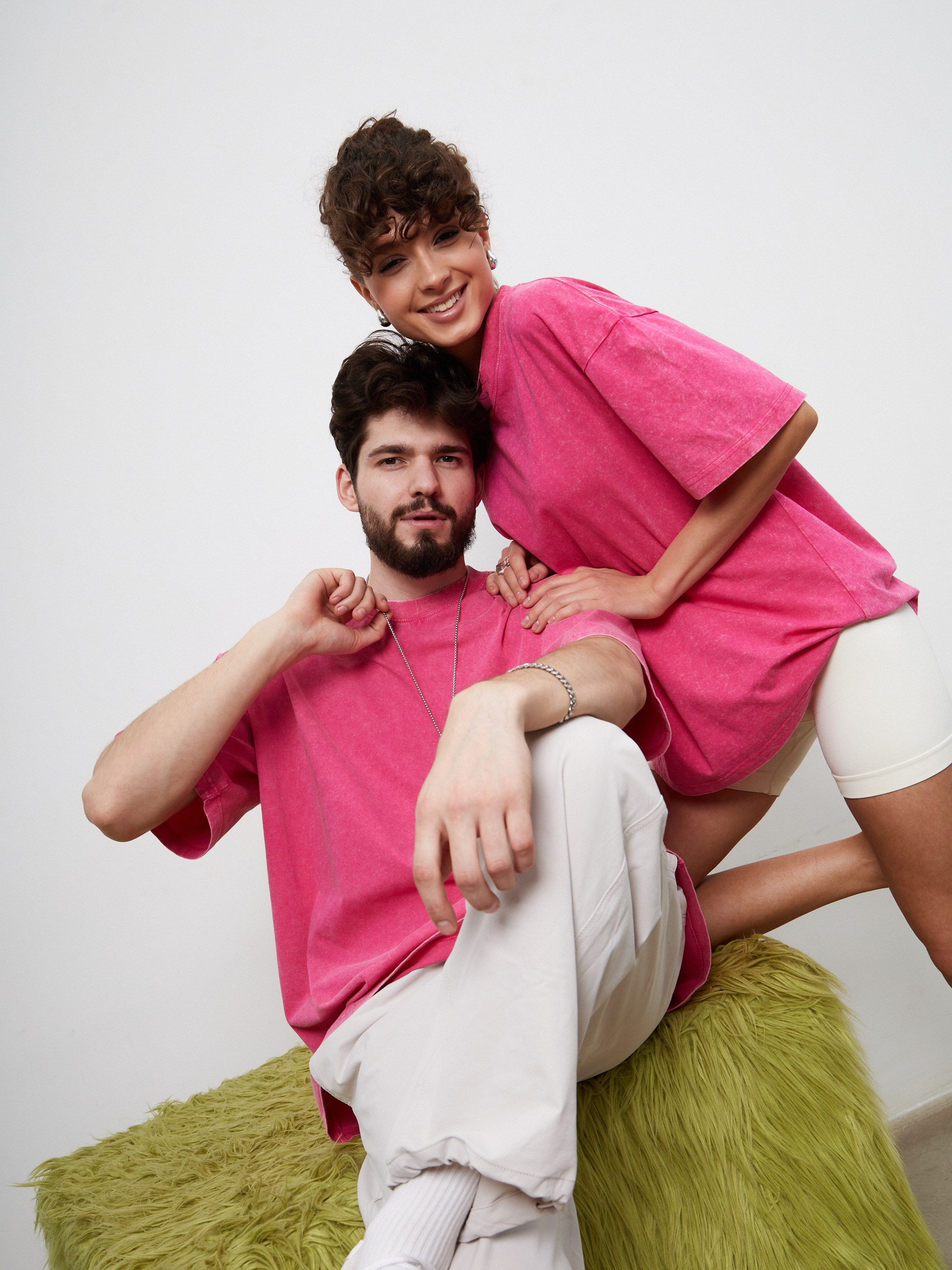 Фотосъемка футболок тай дай Екатеринбург Wildberries ВБ Ozon Озон фотосессия одежды Екб заказать цена фотосъемка товара WB варенки Екб. Фотограф Екатеринбург Анастасия Жерновская | Маркетплейсы и нейрофото