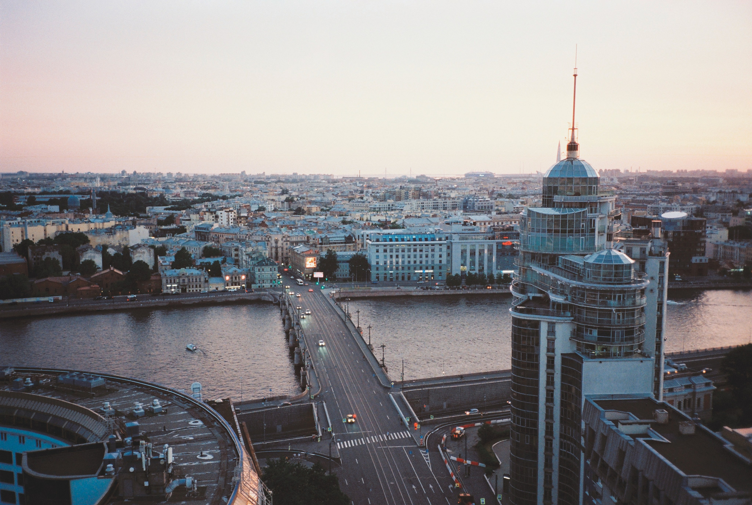Фотографии цветные. Свадебный и семейный пленочный фотограф в Петербурге Истомина Ирина