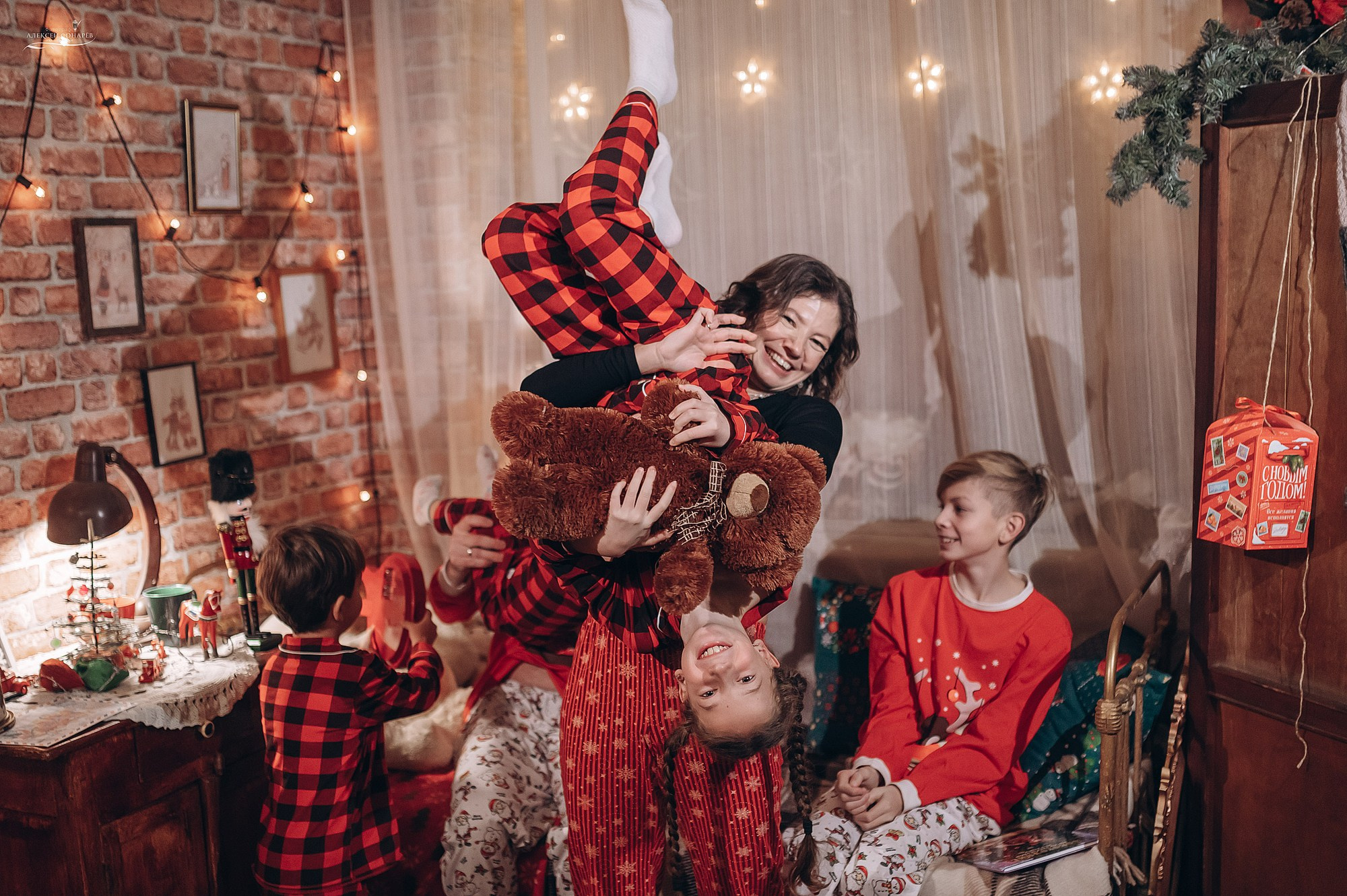 Новогодняя фотостудия в Дубне Кимрах Талдоме. Свадебный фотограф в Дубне Алексей Фонарёв