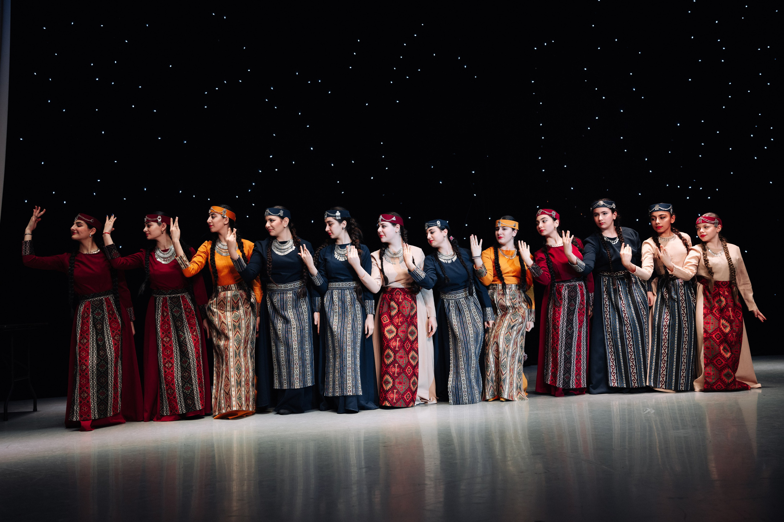 Благотворительный концерт в помощь Артему Сардаряну. Фотограф Артем Севостьянов. Профессиональная фотосъемка в Ногинске, Москве, Московской области и за границей