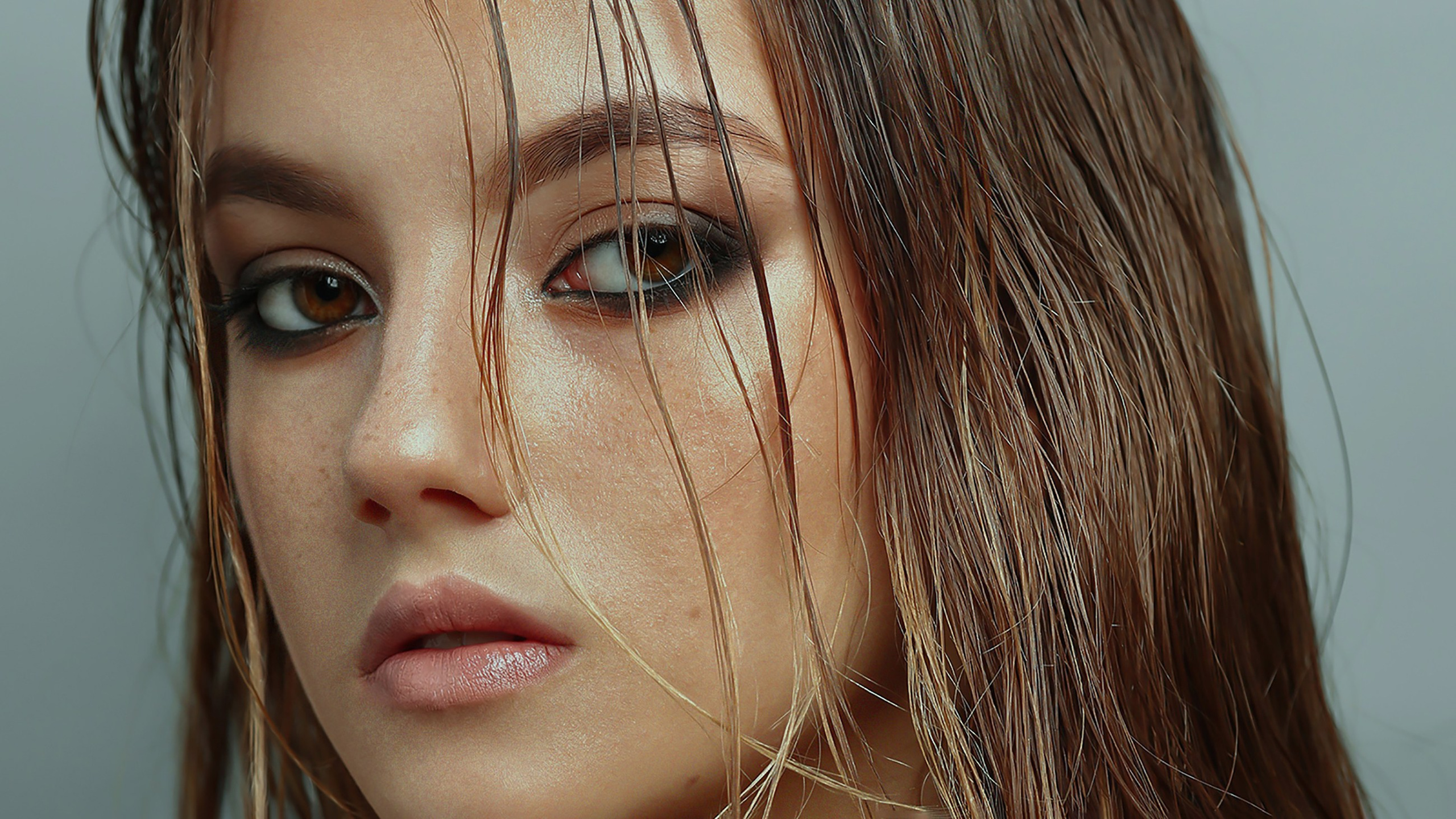 Фотограф в Краснодаре Нани Лоза. Студийная и выездная фотосъёмка