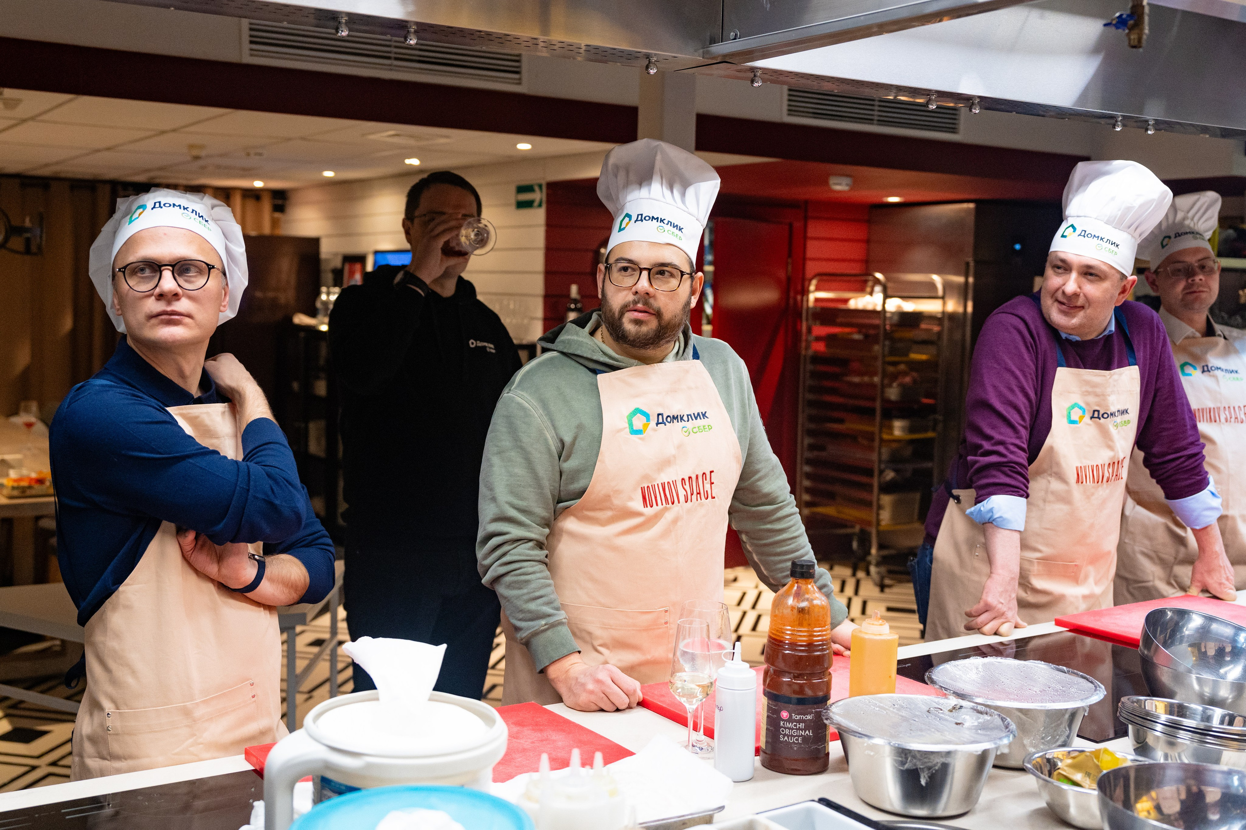 NOVIKOV SCHOOL — Умами зал. Фотограф Никита Комаров