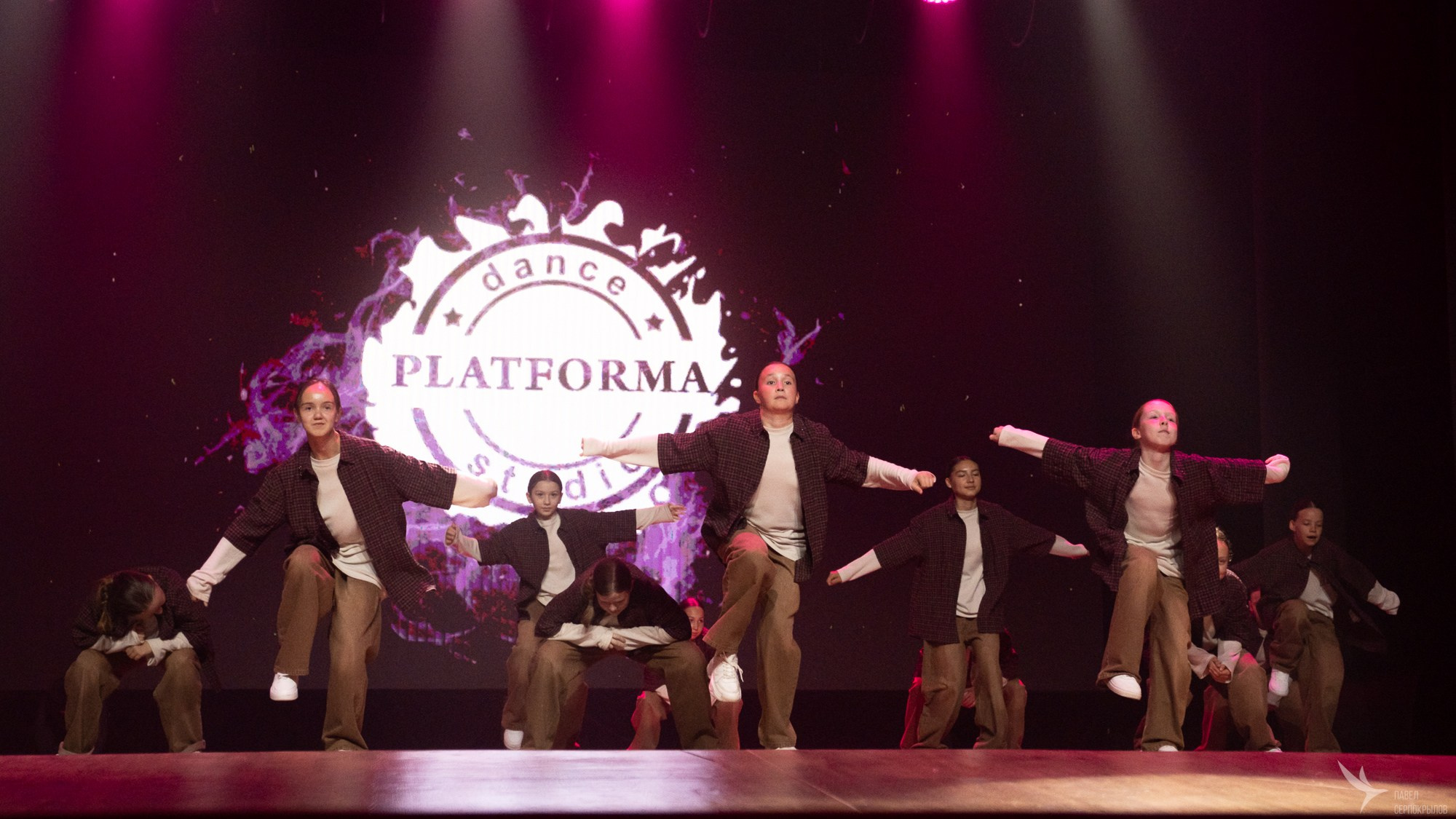 Отчетный концерт студии танцев PLATFORMA. Репортажный фотограф в Казани Павел Серпокрылов