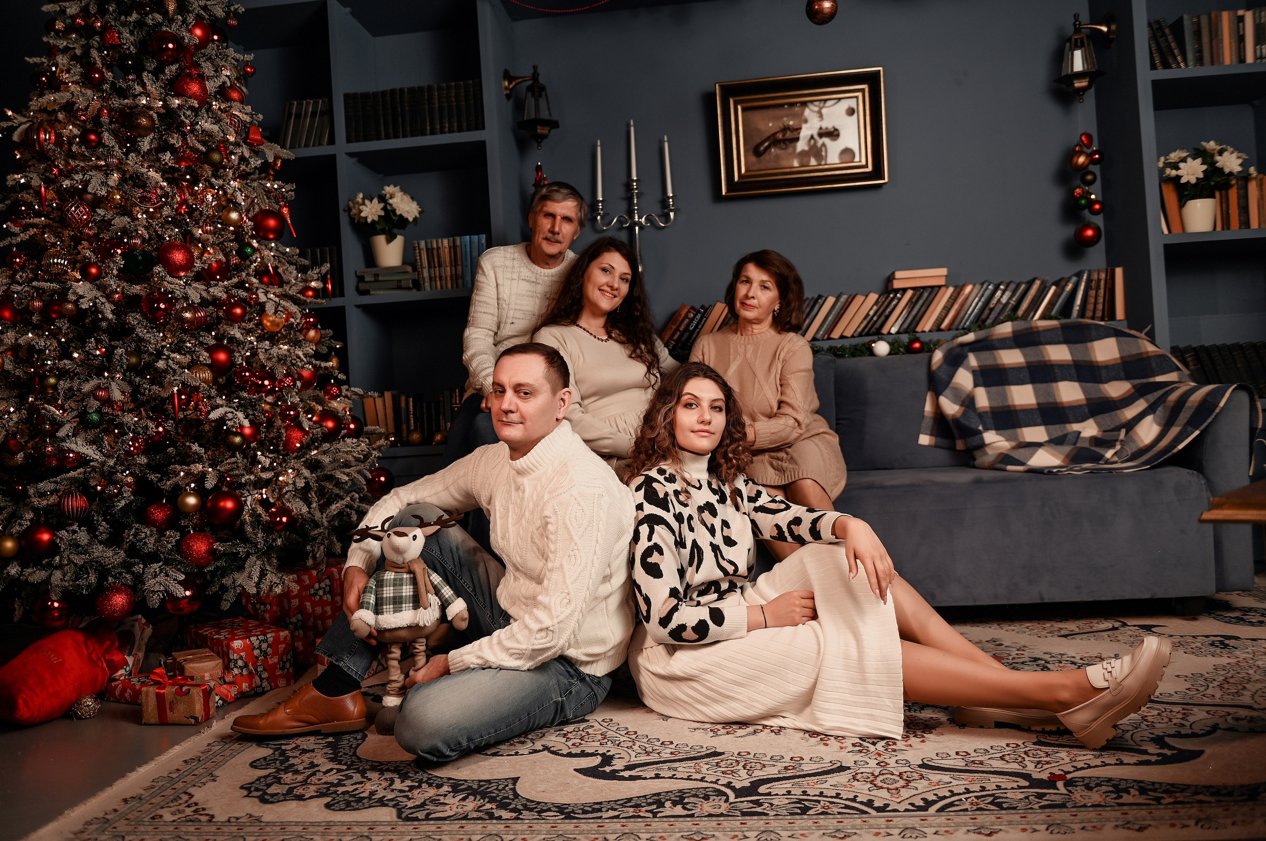 Новогодняя семейная. Свадебный, семейный, детский, контент фотограф в Омске Максим Ильин