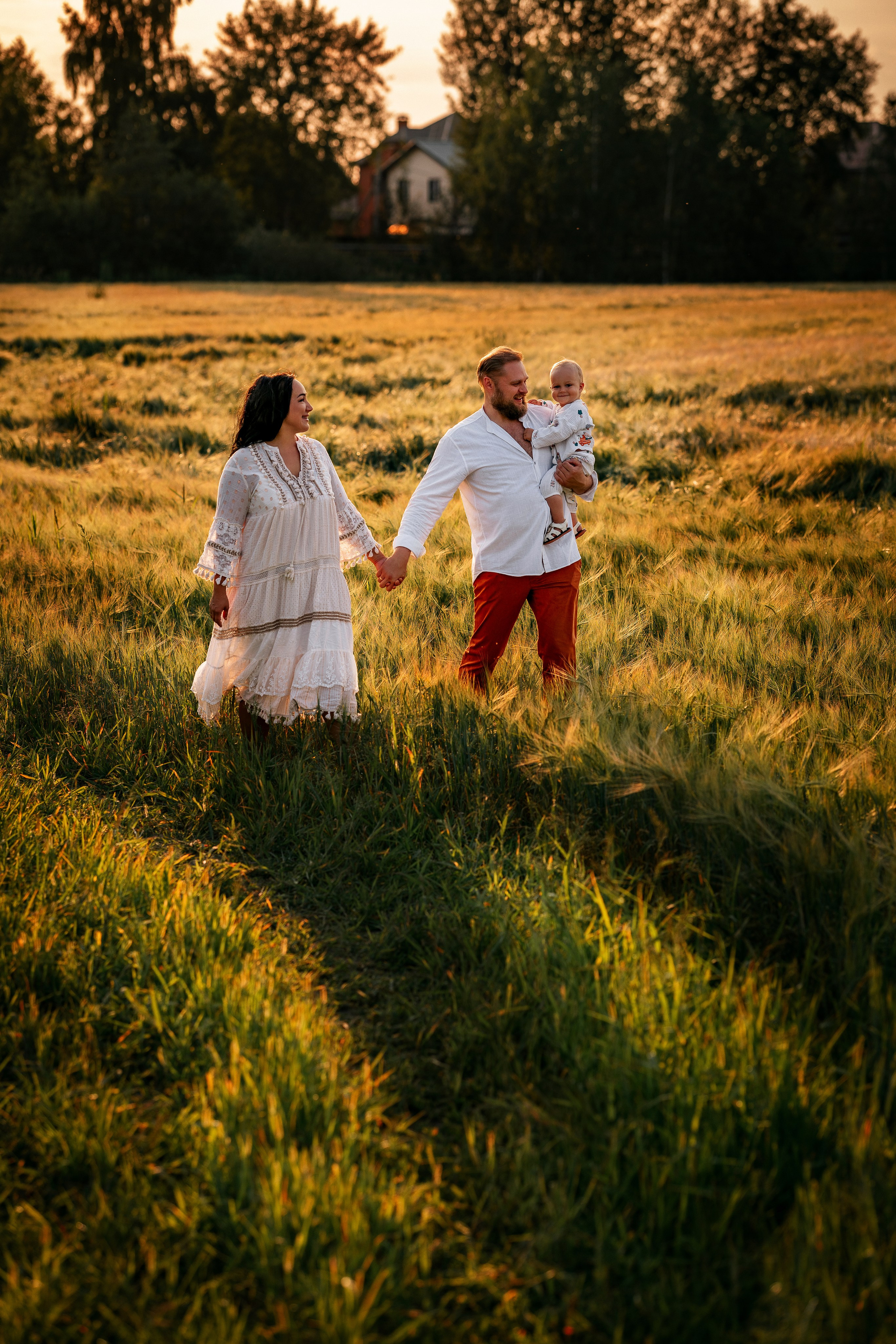 Фотосессия в пшенице. Женский и семейный фотограф в Москве Виктория