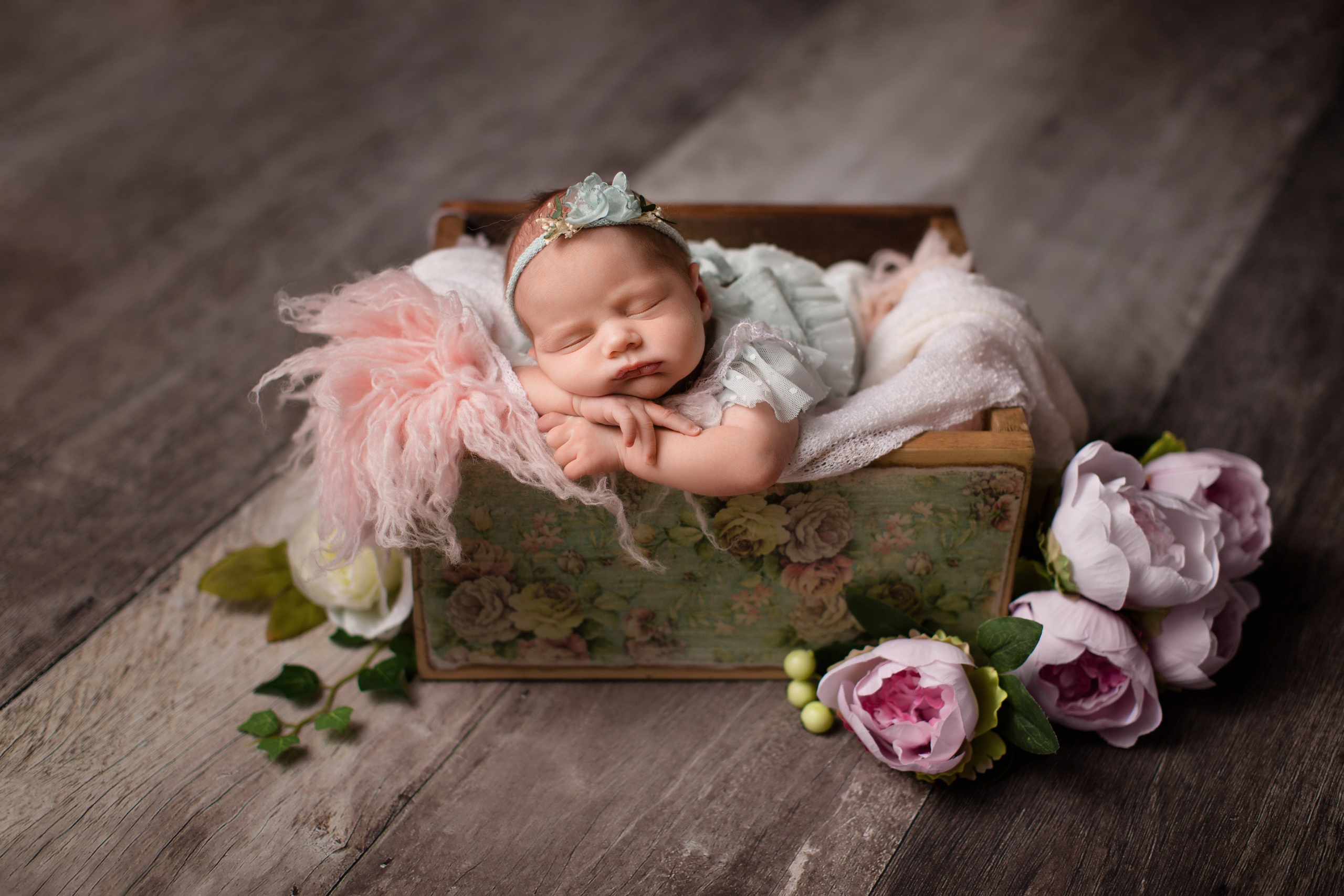 Ящичек. Фотограф новорожденных, семейный фотограф в Санкт-Петербурге