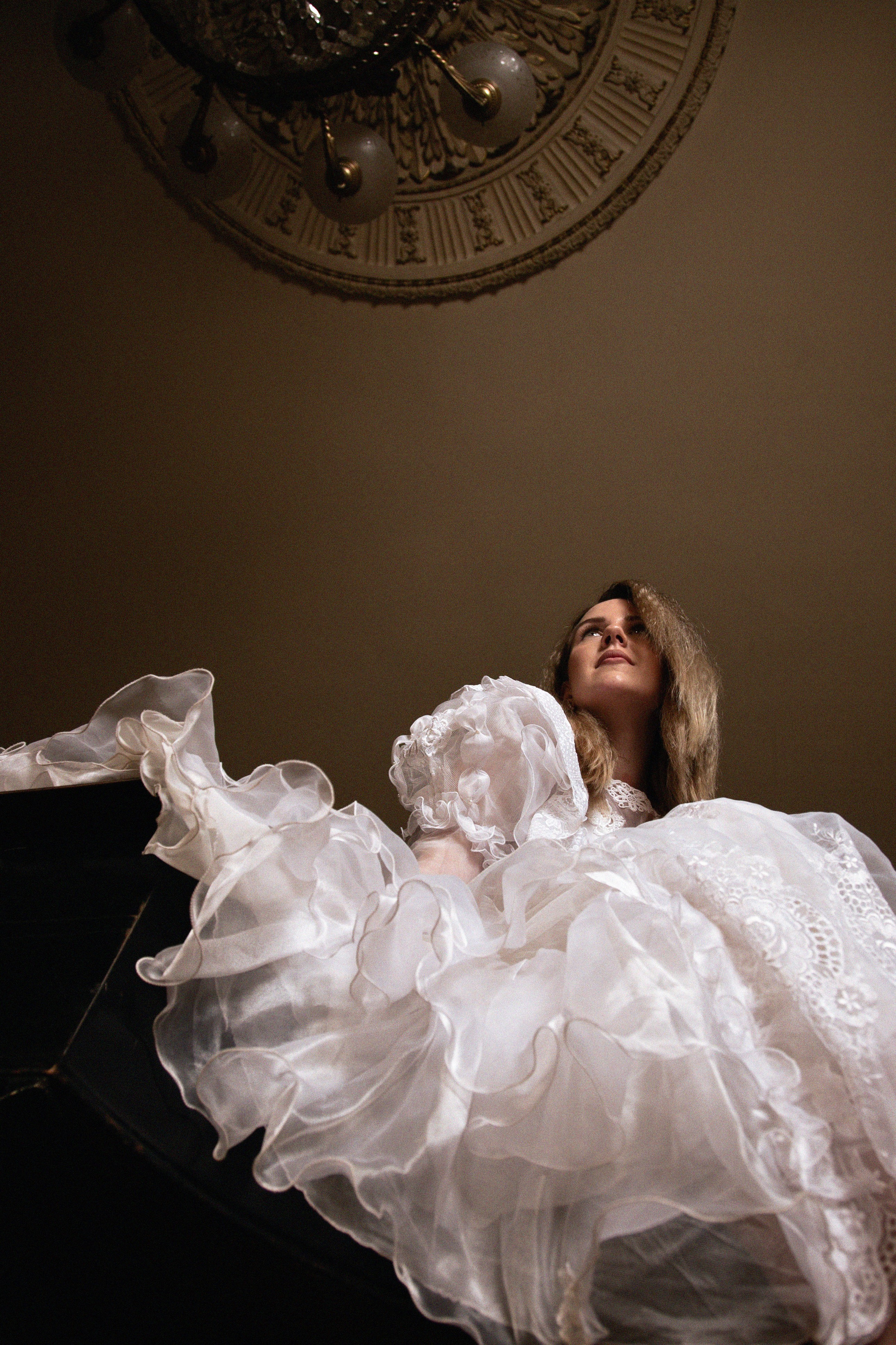 Женская фотосессия в особняке XIX века. Профессиональный фотограф в Москве