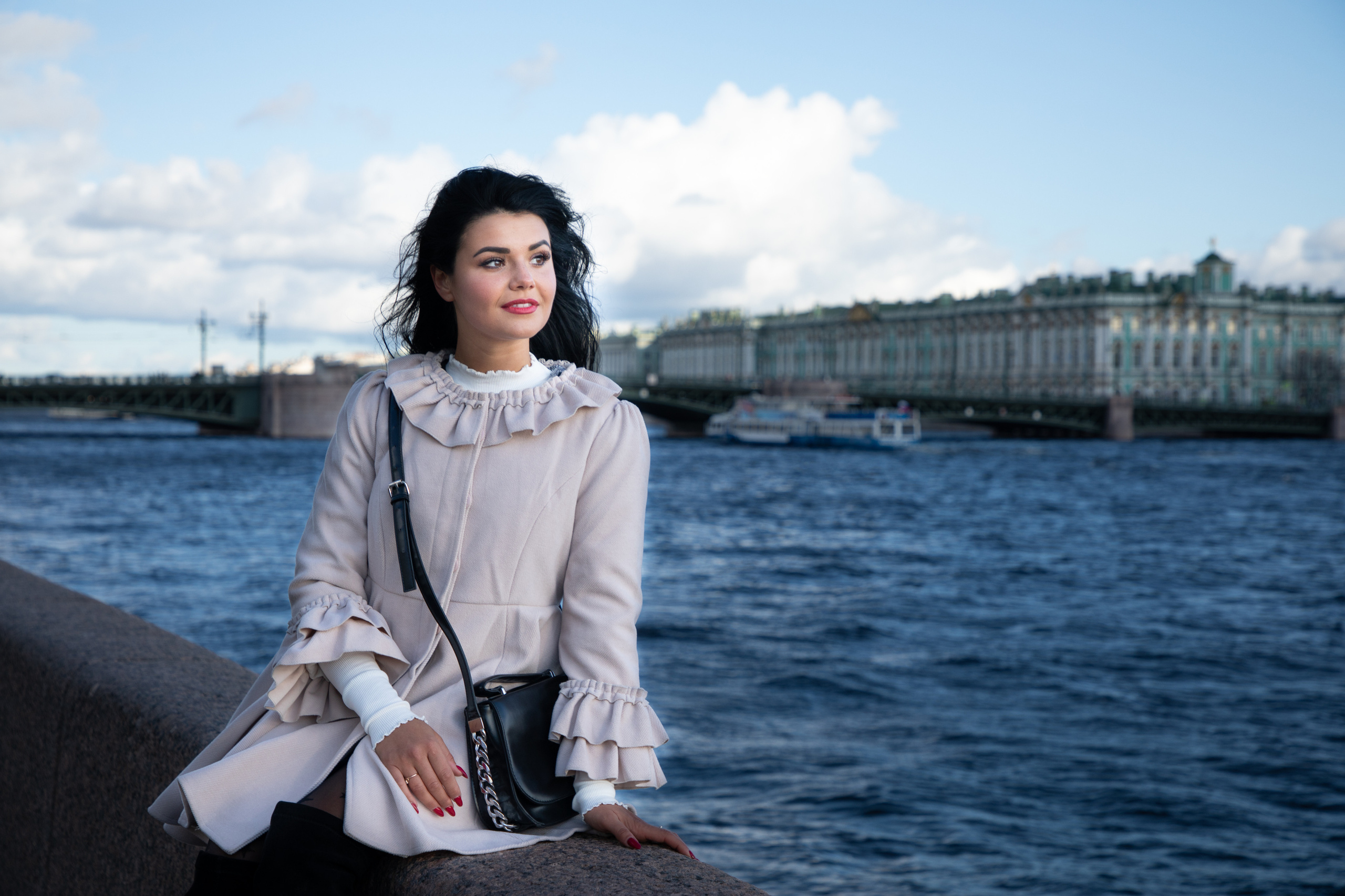 Фотосессия Даши. Набережная Невы. г. Санкт-Петербург. Сценический и портретный фотограф Галина Макарова