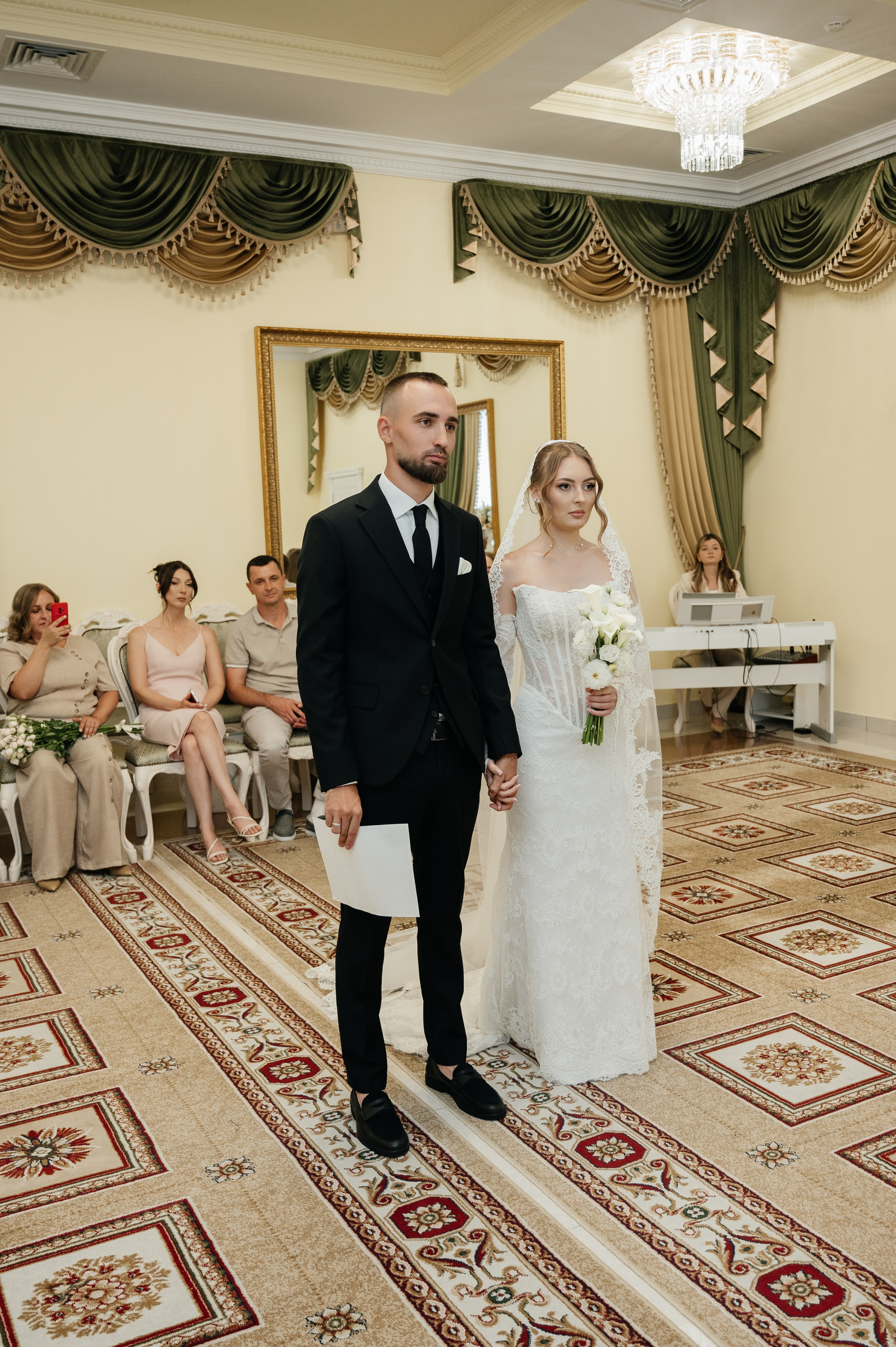 Виктор и Валерия (загс). Свадебный и семейный фотограф в Краснодаре Алина Мельник