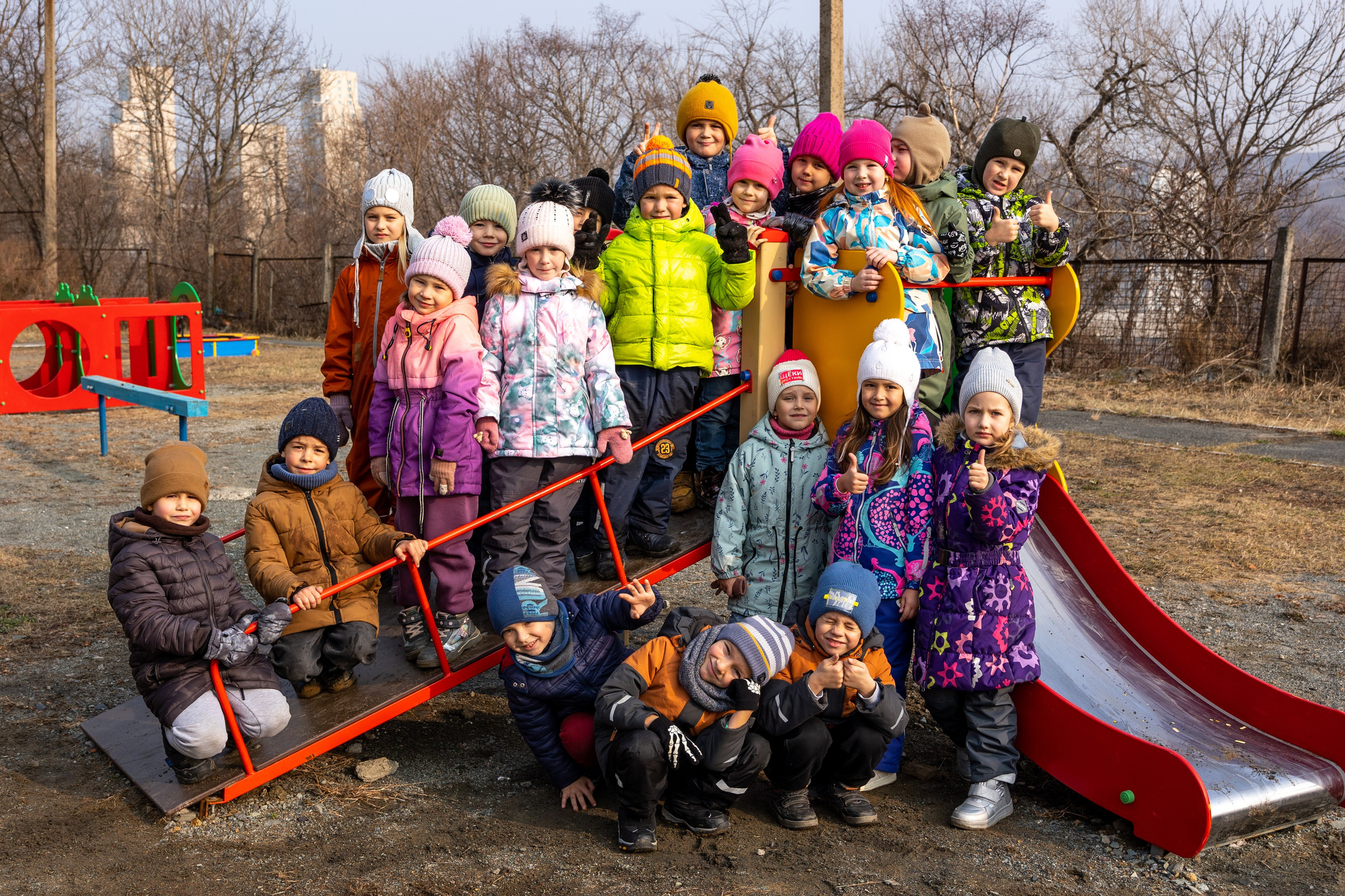 подготовка к съемке в детском саду, подготовка к фотосессии