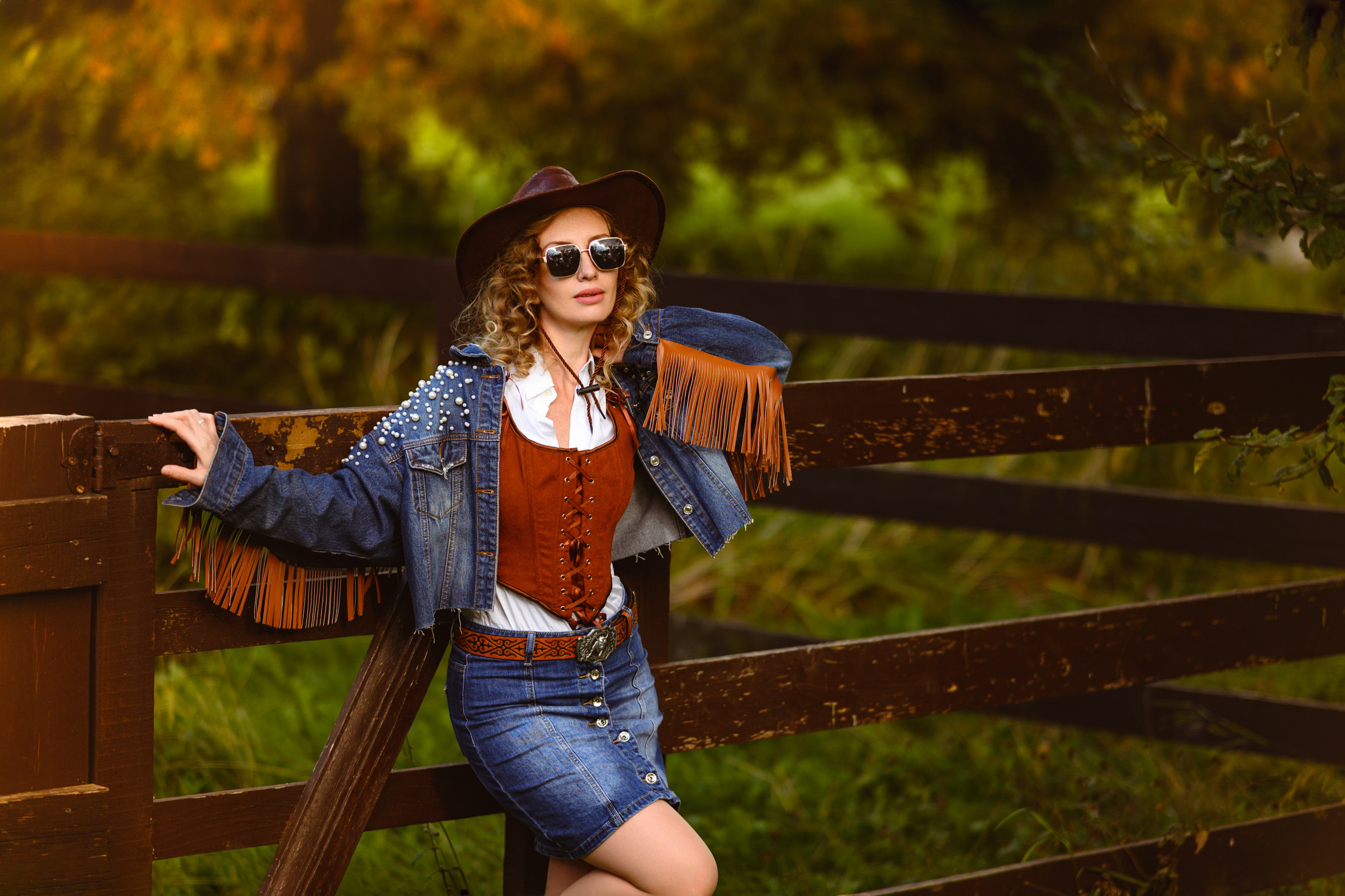 Ковбойша. Компания и фотошкола по созданию контента в Москве