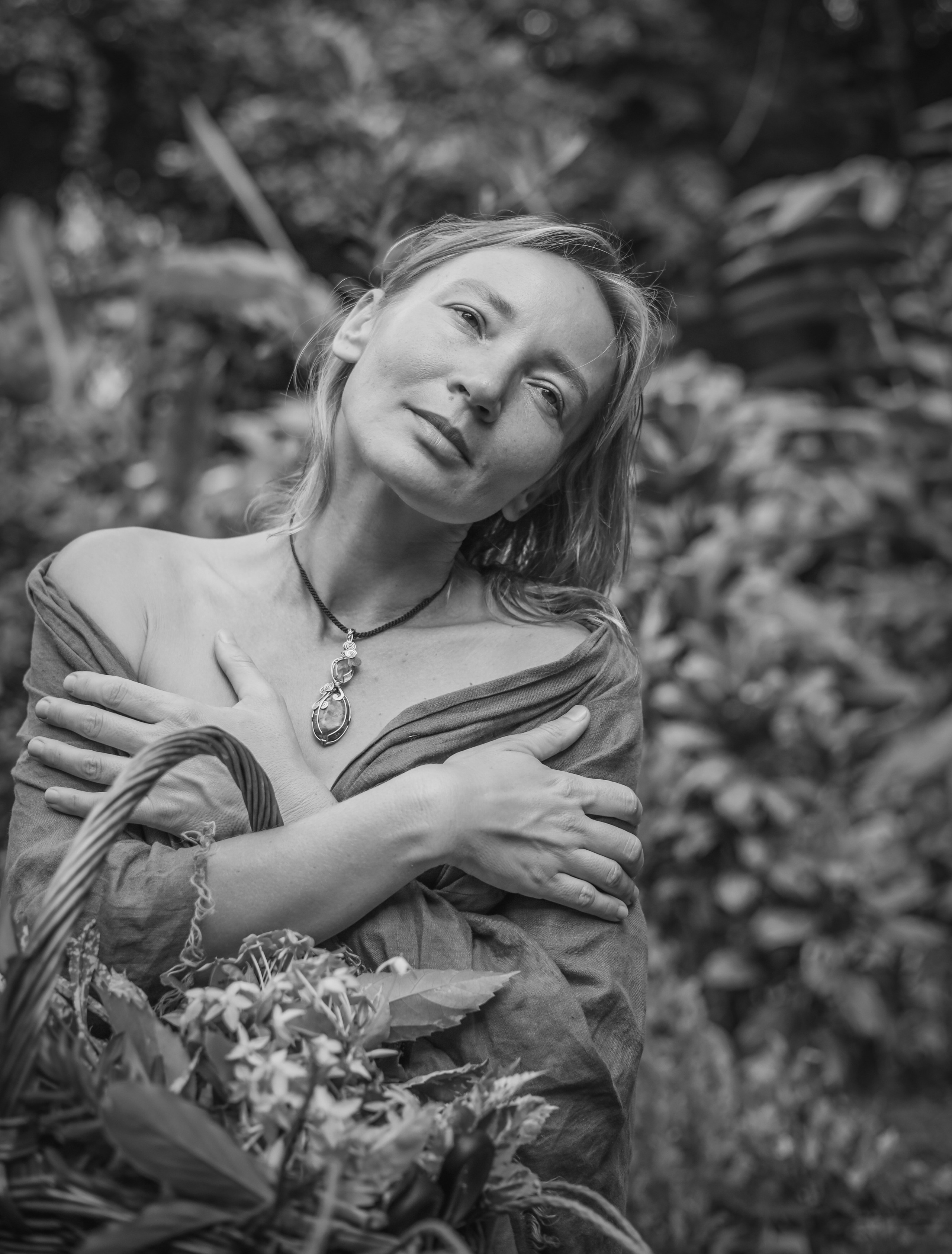 Authenticity of women and nature. Family, portrait, content photo in Costa Rica Evgeniya Besprozvannykh