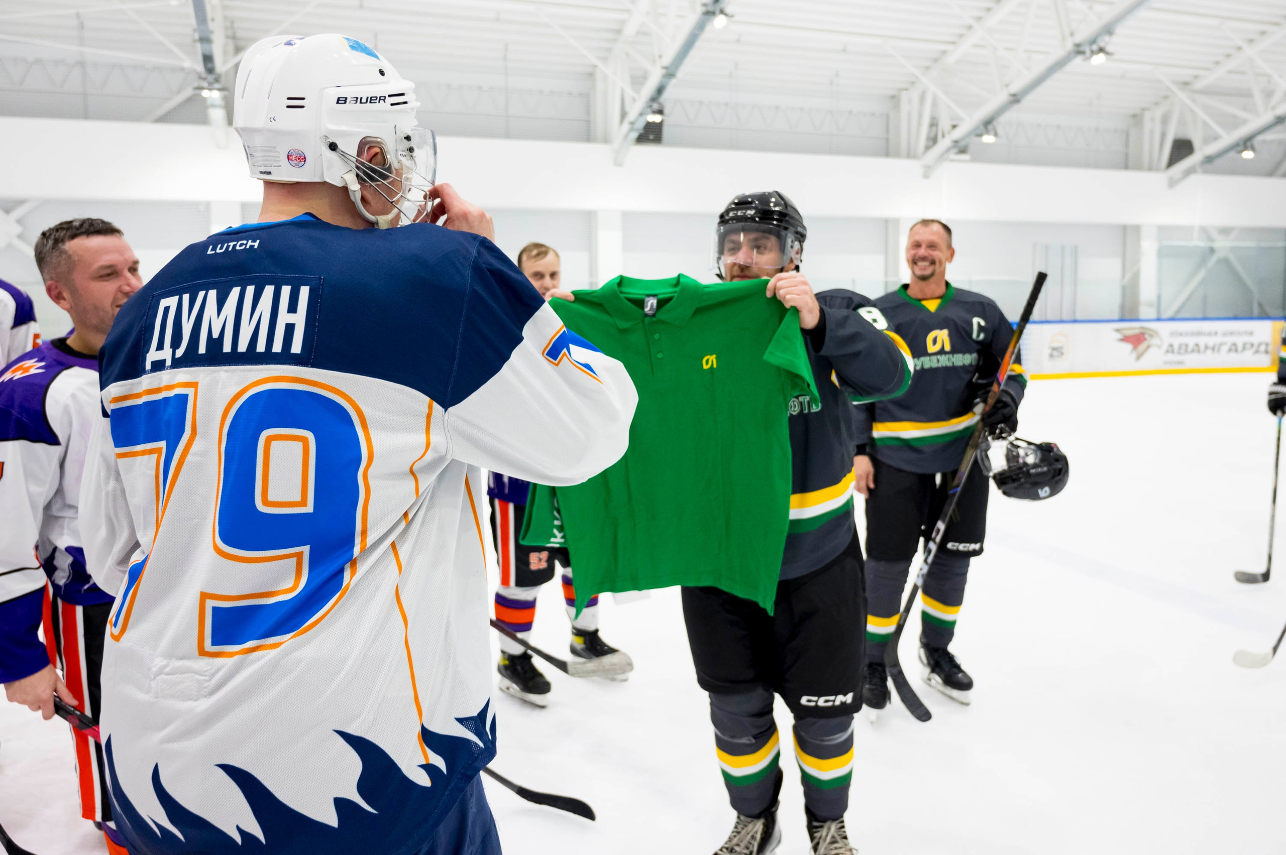 Хоккейный матч корпоративной команды Зарубежнефть. Репортажный фотограф и видеограф Слава Думчев. Тимбилдинги, отчетники, корпоративы