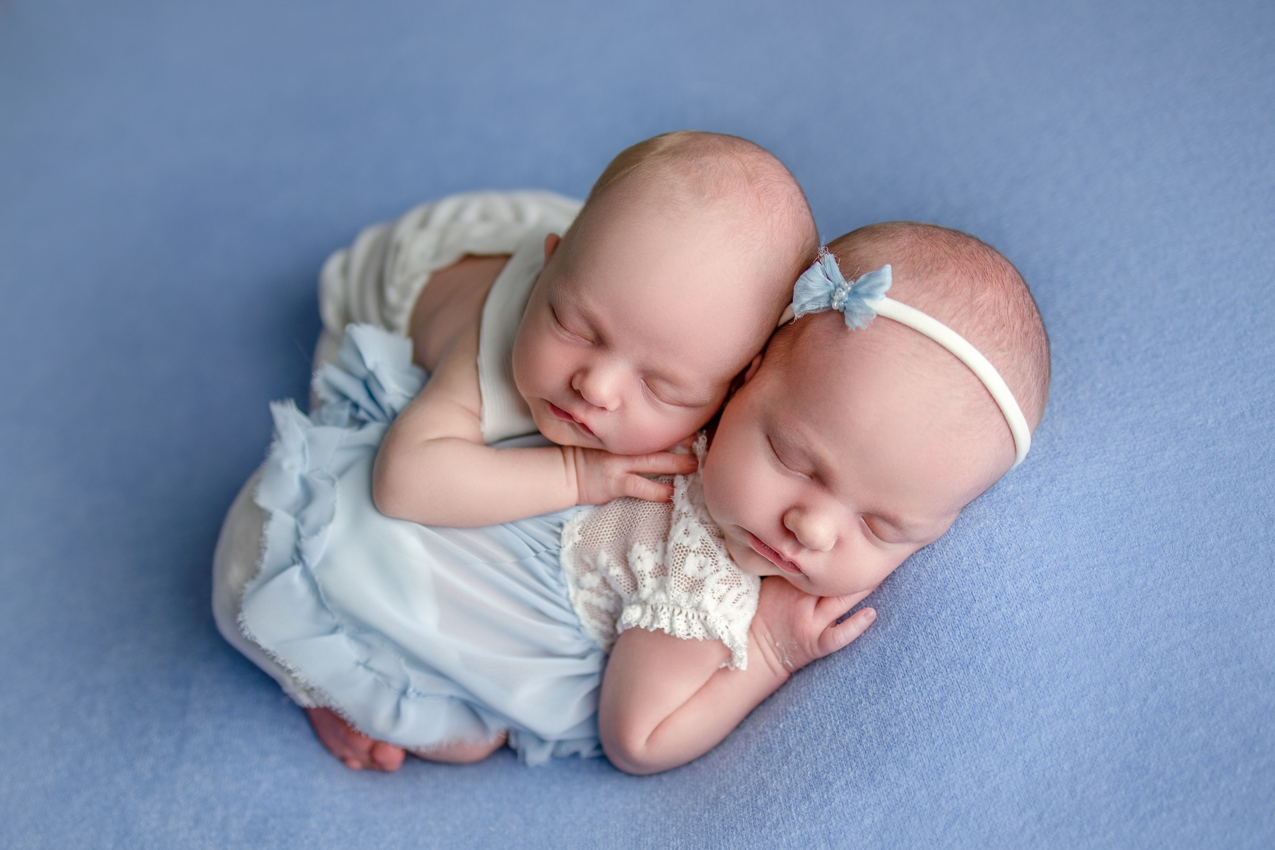 Нежная и милая фотосессия первых дней жизни Вашего ребенка в Минске. Фотограф новорождённых Минск — стоимость newborn фотосессии в Минске