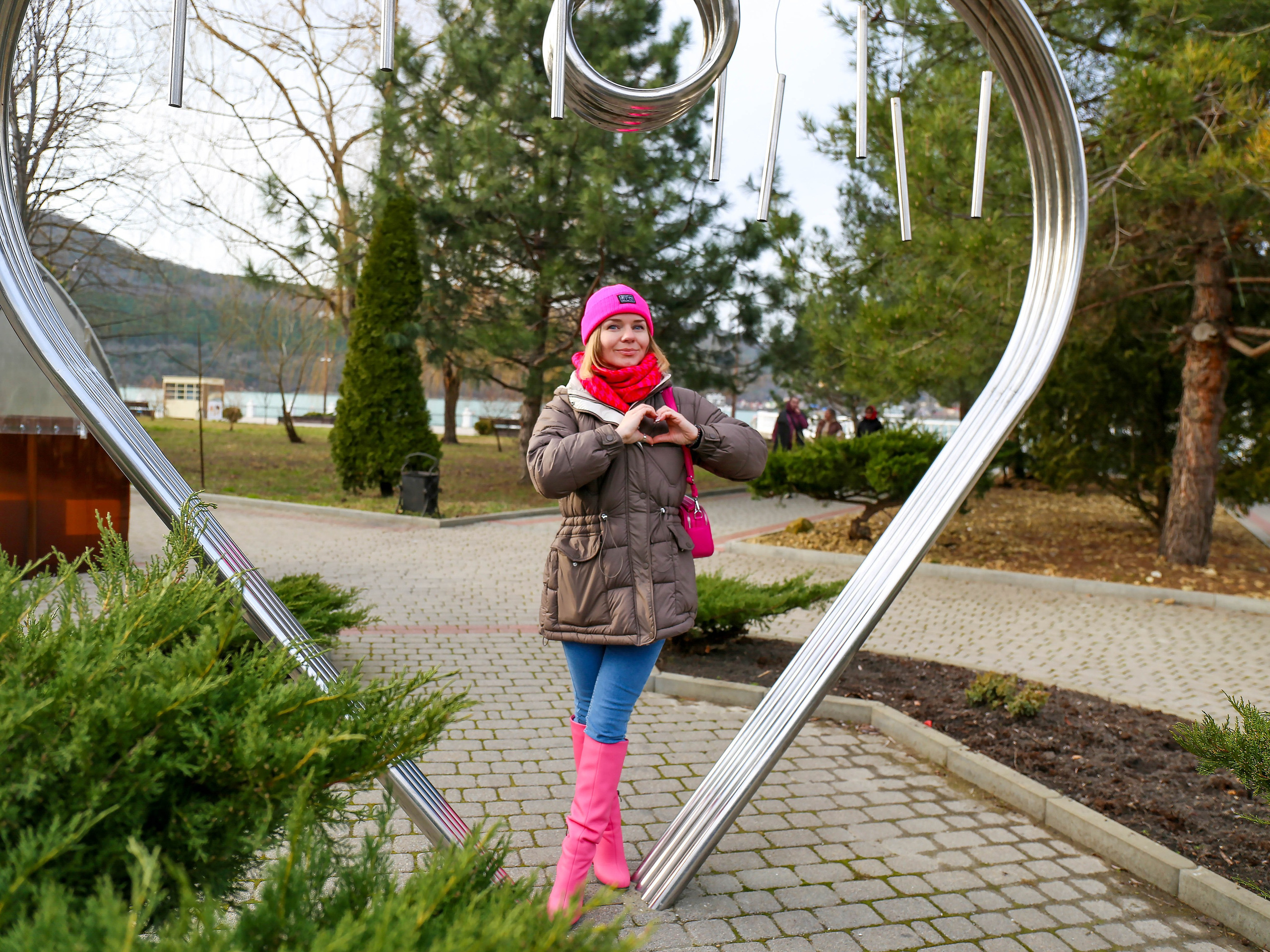 Зимняя фотосессия в Абрау-Дюрсо. Семейный и детский фотограф Екатерина Черняева. Снимаю портреты, love story, фотопрогулки, работаю на улице, в кафе, студии, дома у клиента
