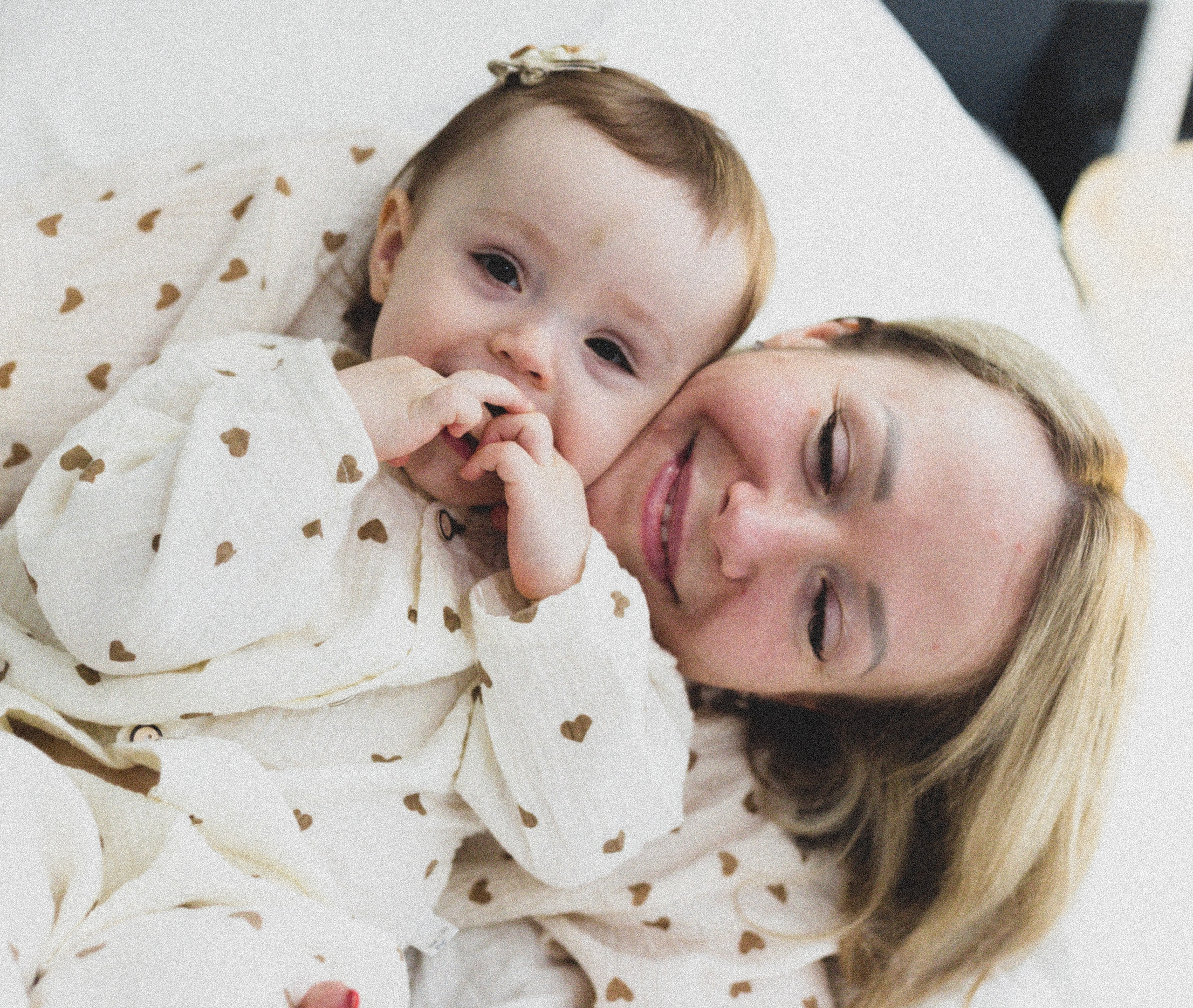 Мама и малыш lifestyle. Фотограф беременных и новорождённых в Краснодаре